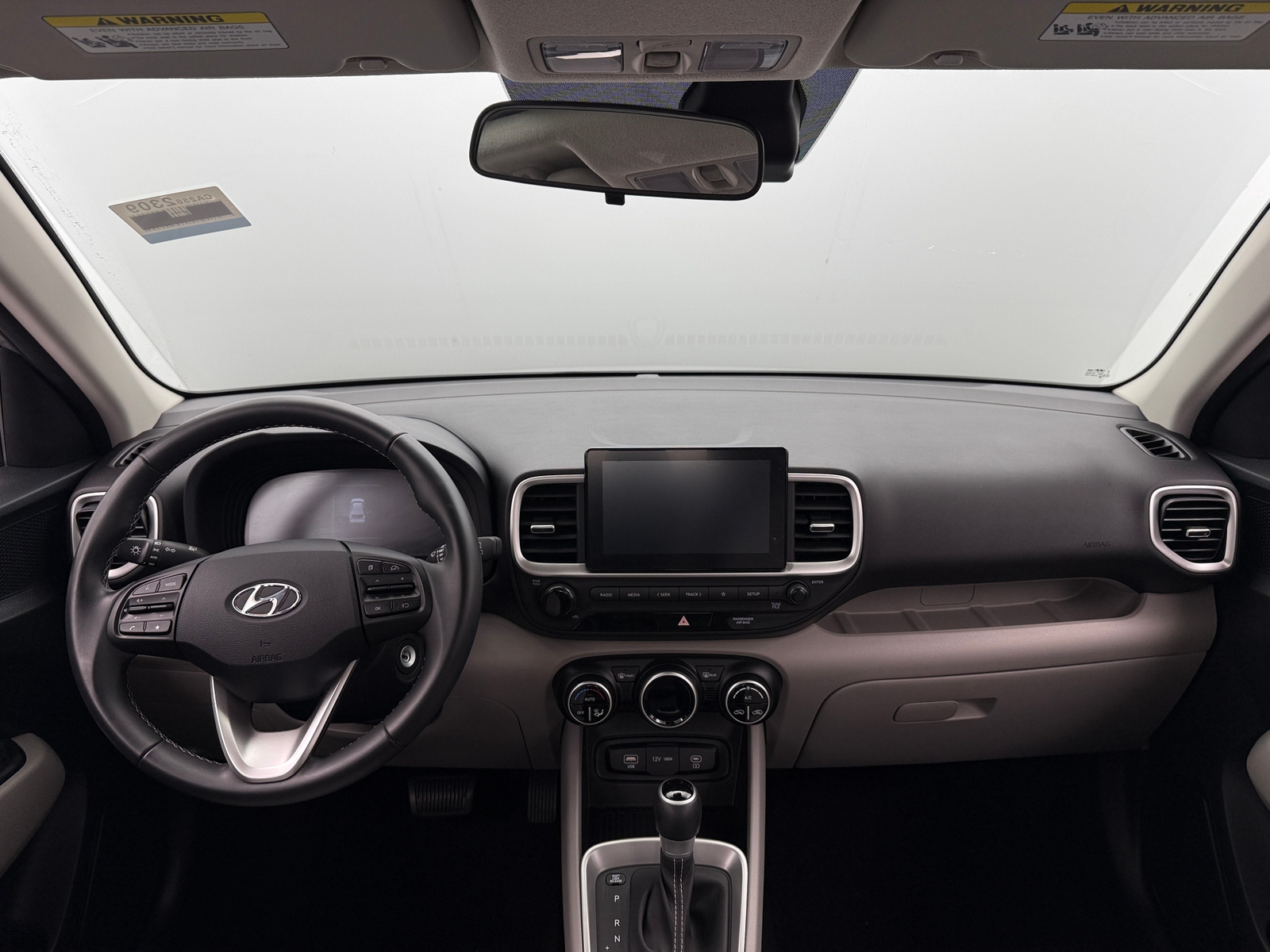 Thumbnail: 2023 Hyundai Venue - 3