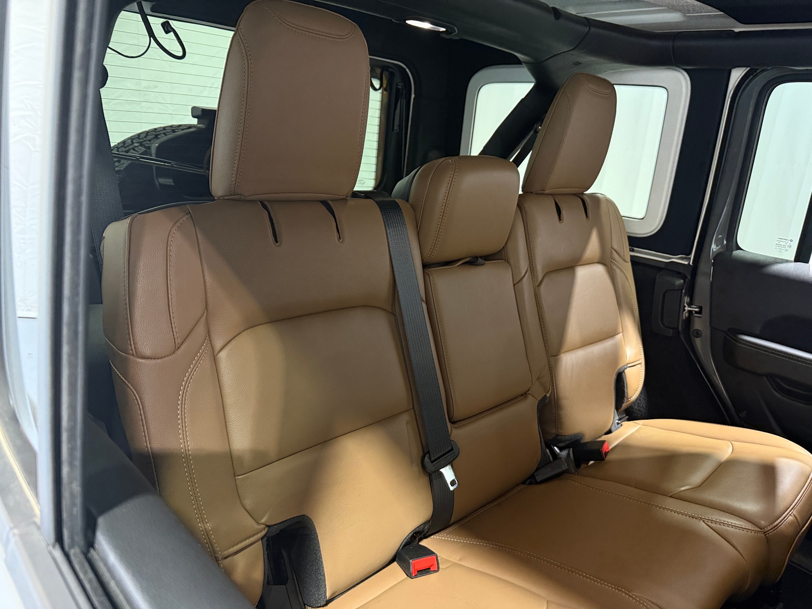 Thumbnail: 2021 Jeep Wrangler - 6