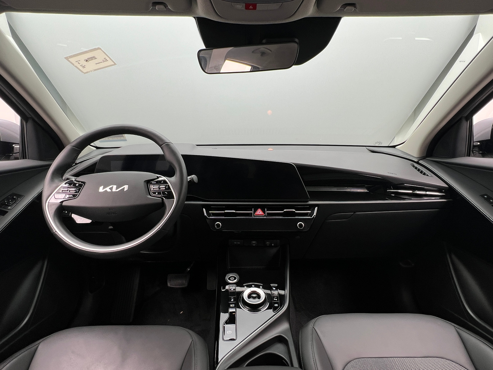 Thumbnail: 2023 Kia Niro - 2