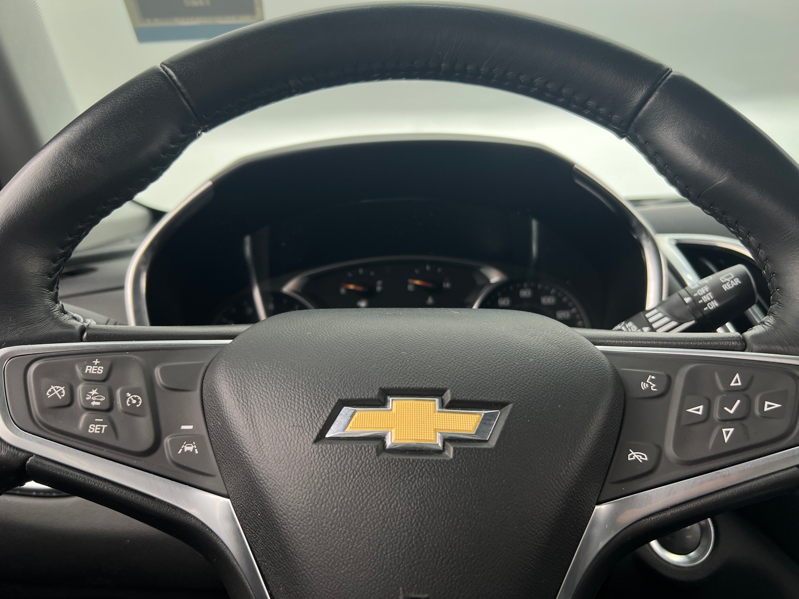 Thumbnail: 2022 Chevrolet Equinox - 5