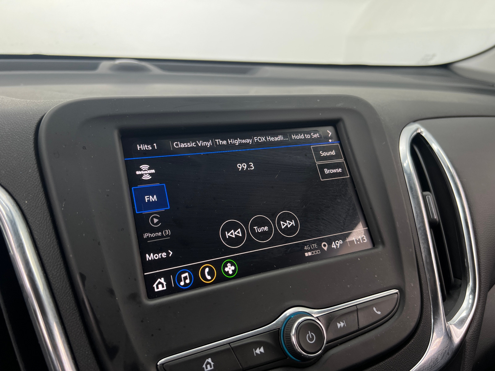 Thumbnail: 2022 Chevrolet Equinox - 4