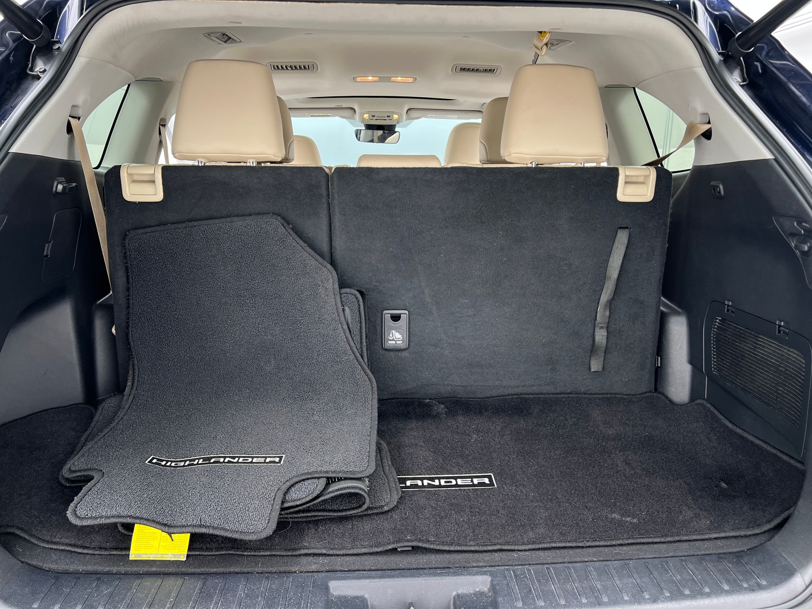 Thumbnail: 2020 Toyota Highlander - 6