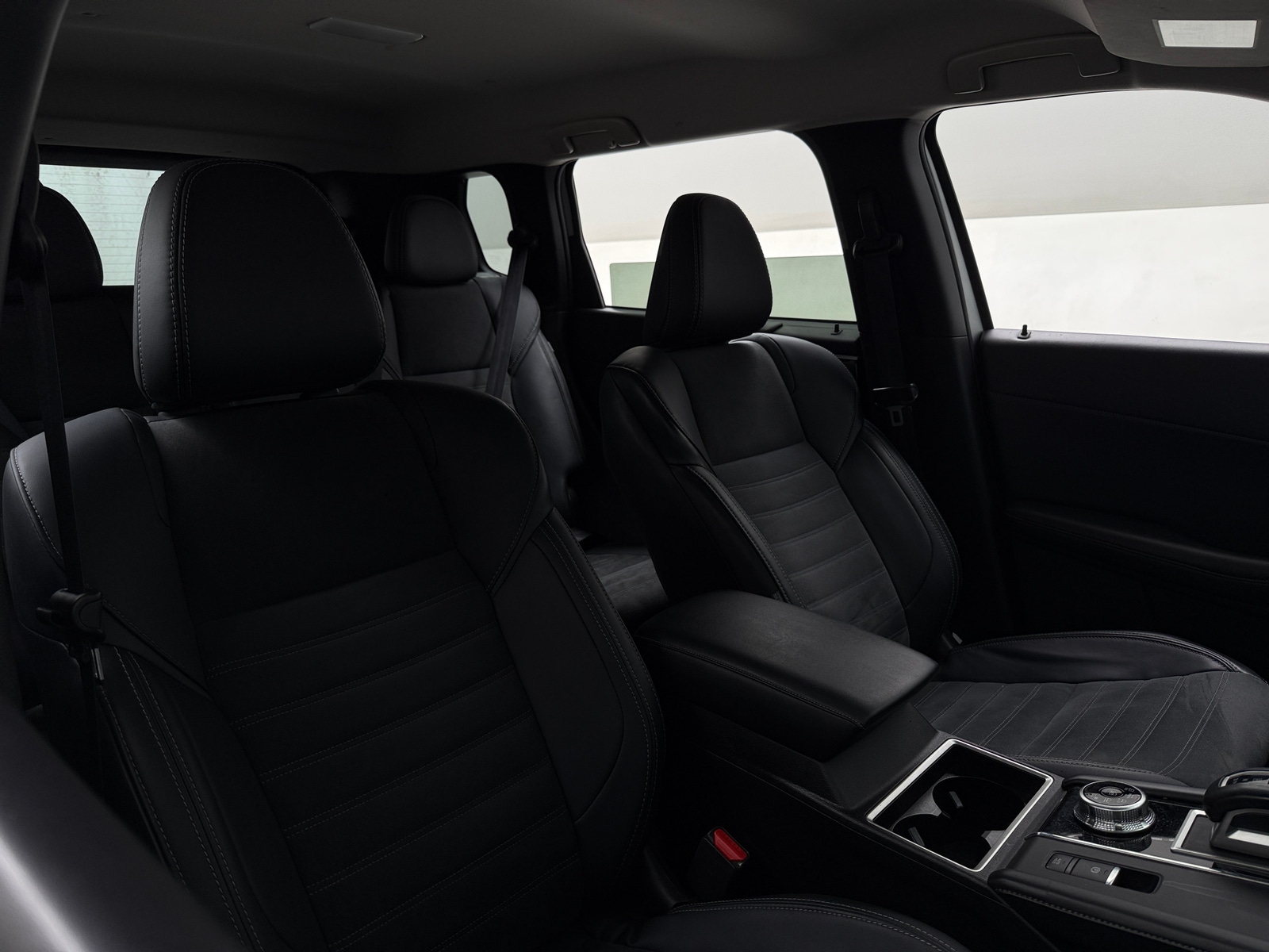 Thumbnail: 2024 Mitsubishi Outlander - 2