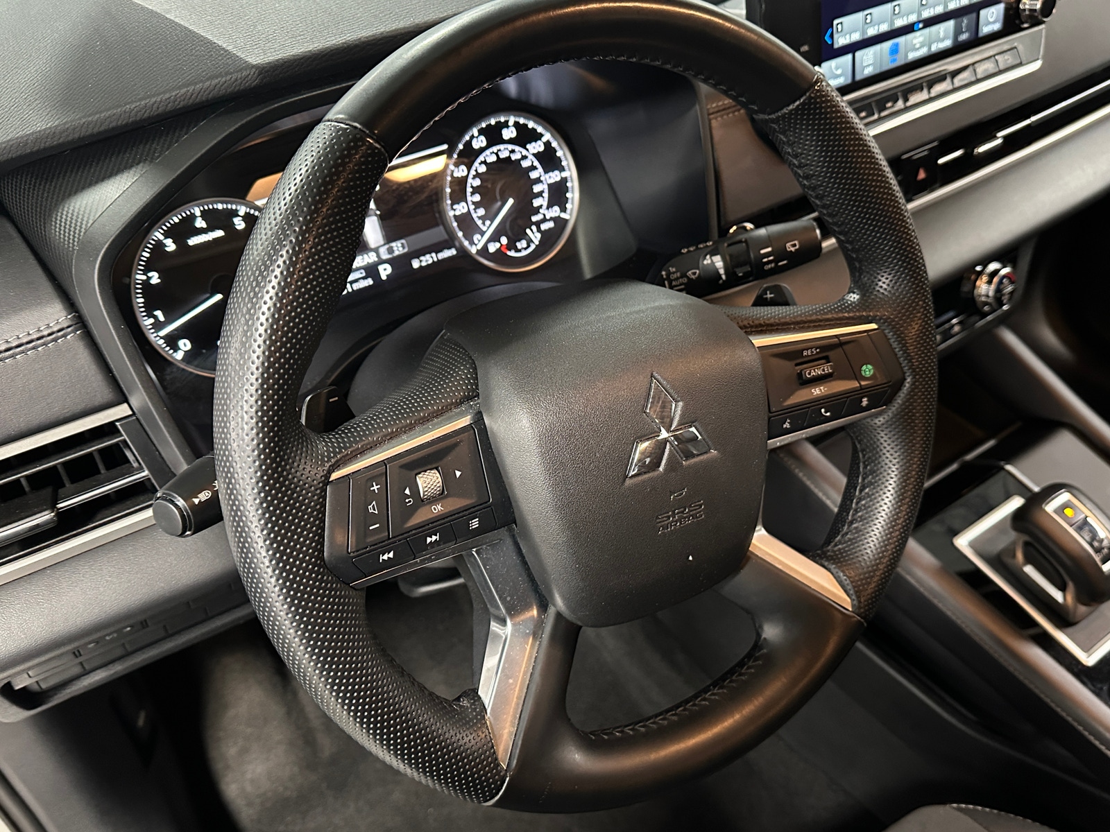 Thumbnail: 2024 Mitsubishi Outlander - 5