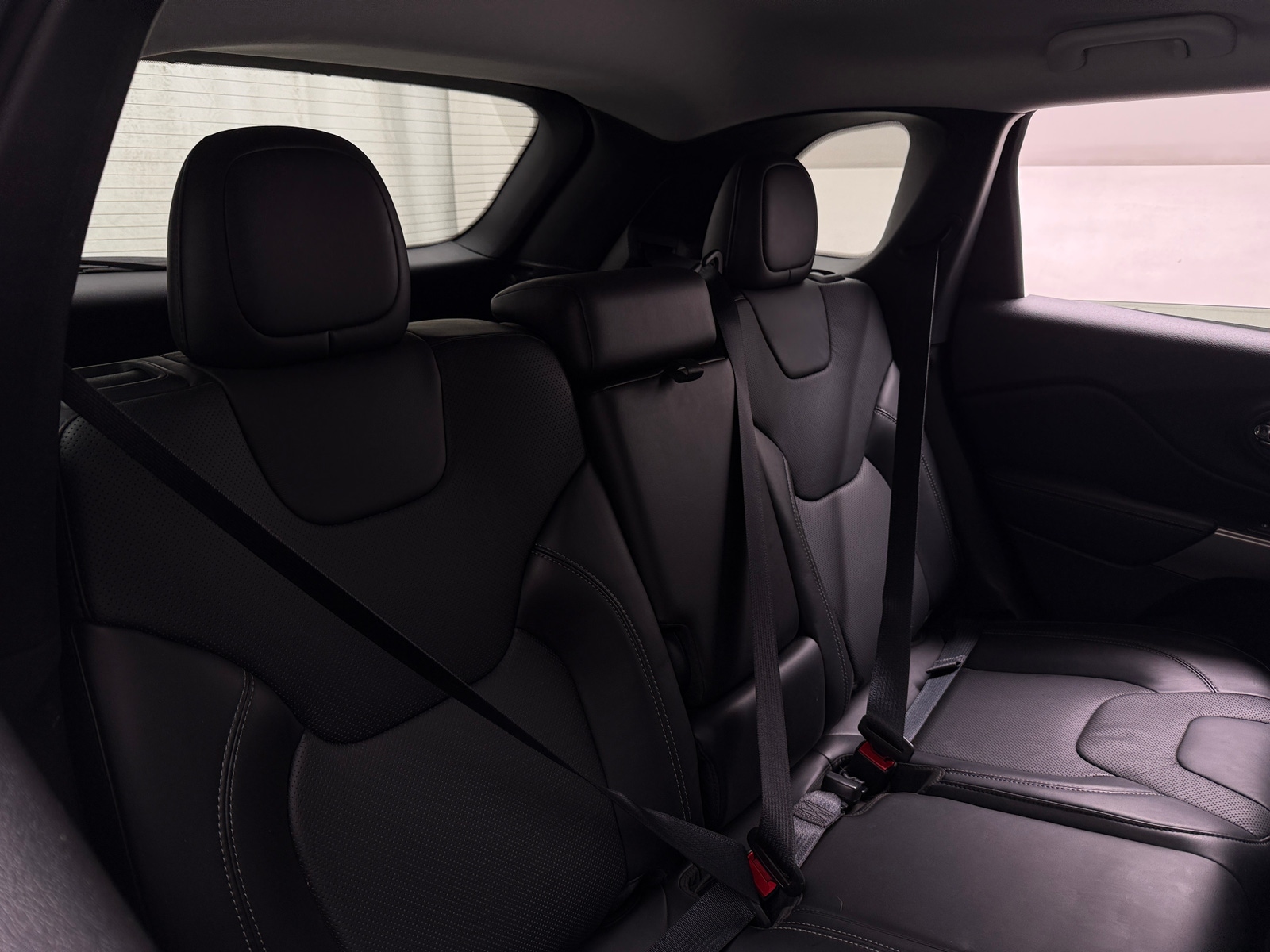 Thumbnail: 2020 Jeep Cherokee - 5