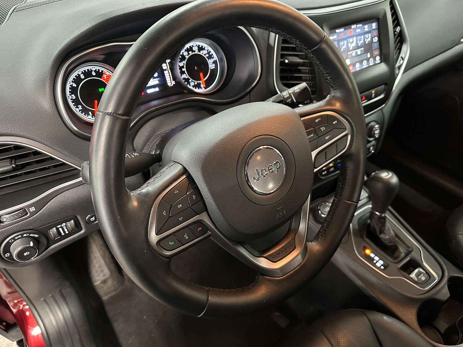 Thumbnail: 2020 Jeep Cherokee - 4