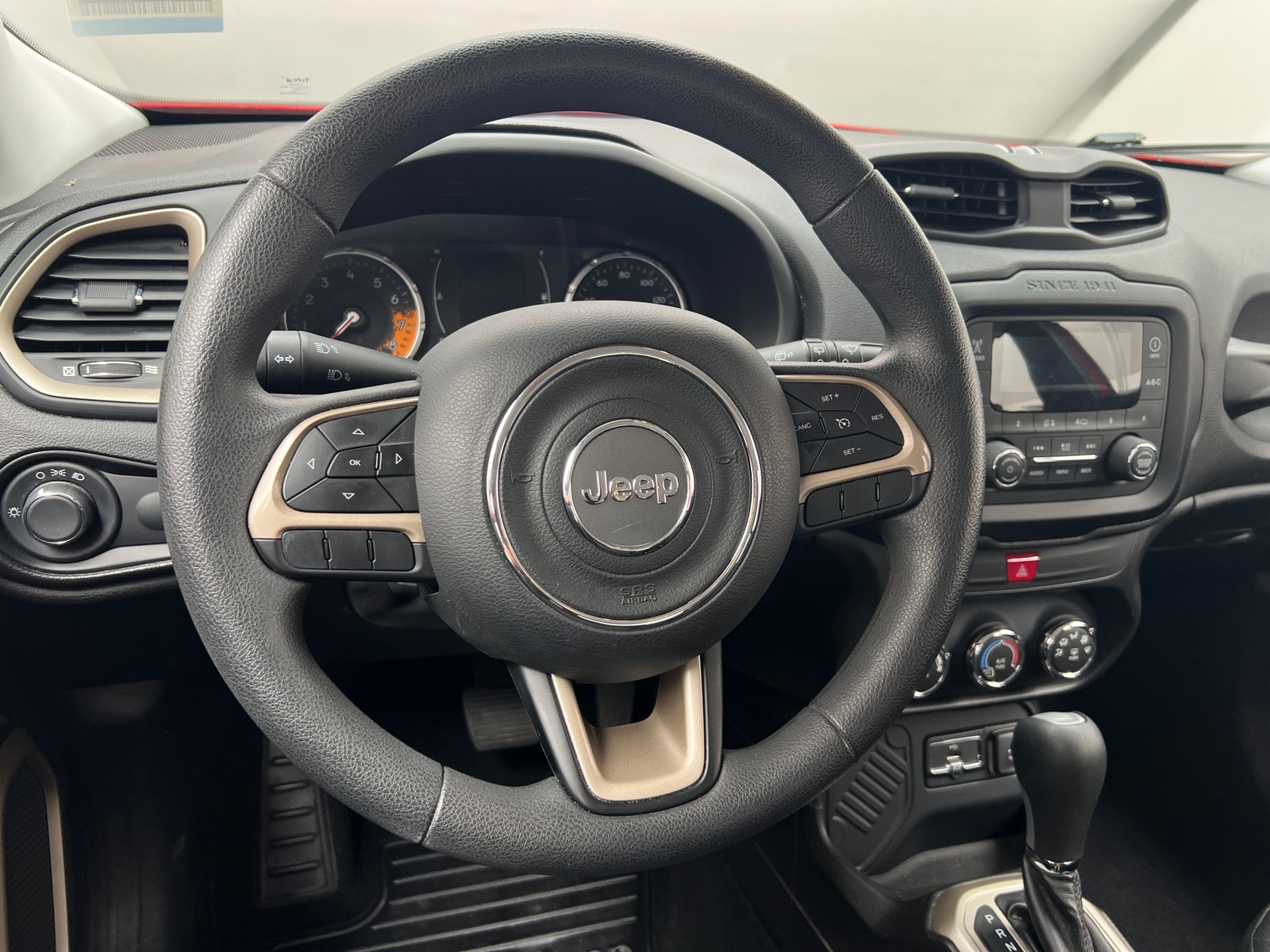 Thumbnail: 2017 Jeep Renegade - 5