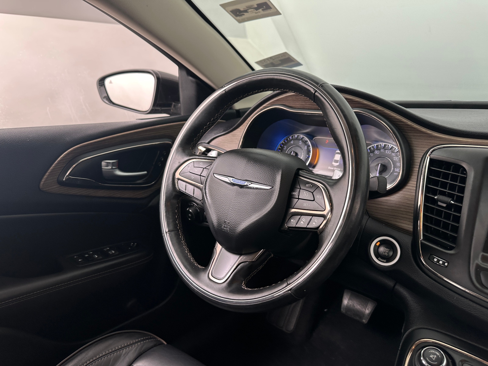 Thumbnail: 2015 Chrysler 200 - 4