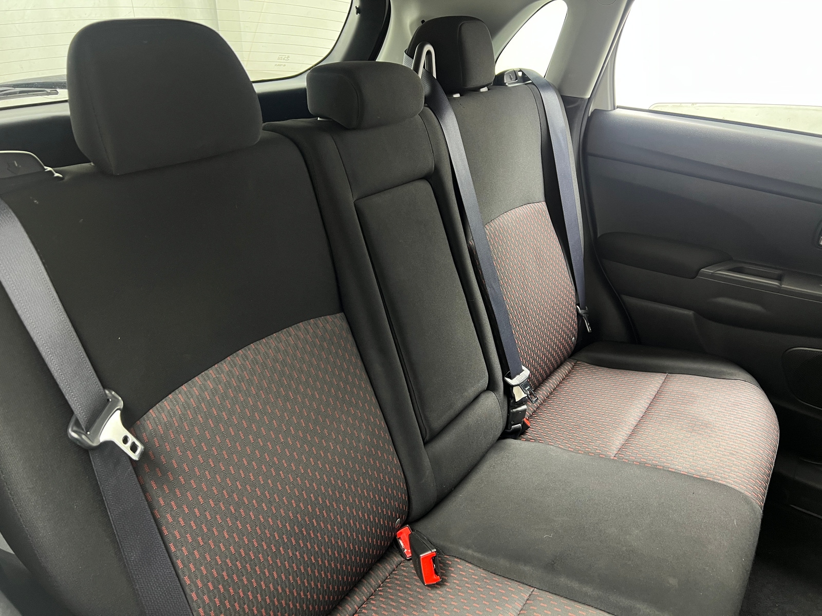 Thumbnail: 2019 Mitsubishi Outlander Sport - 6