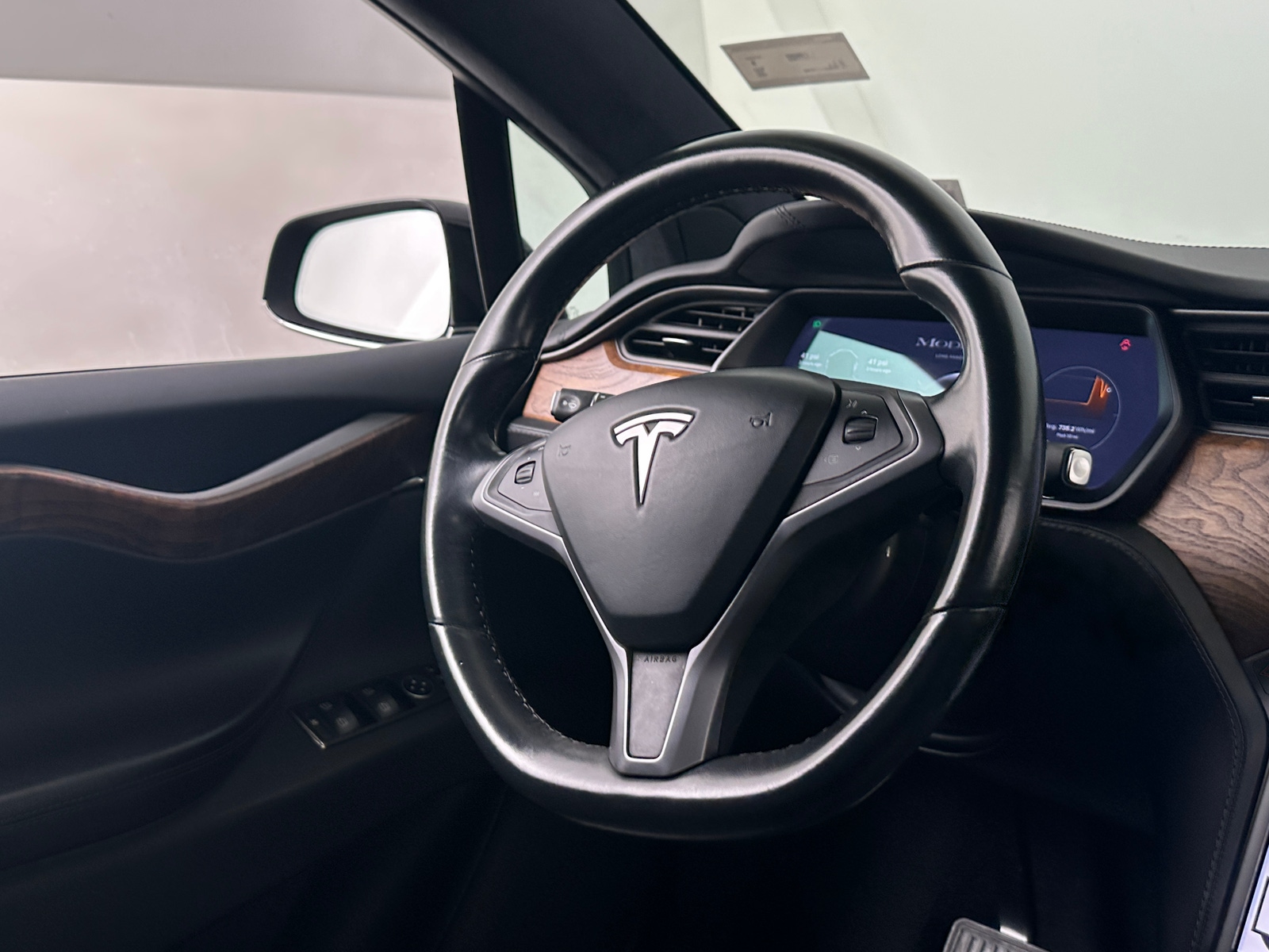 Thumbnail: 2020 Tesla Model X - 4