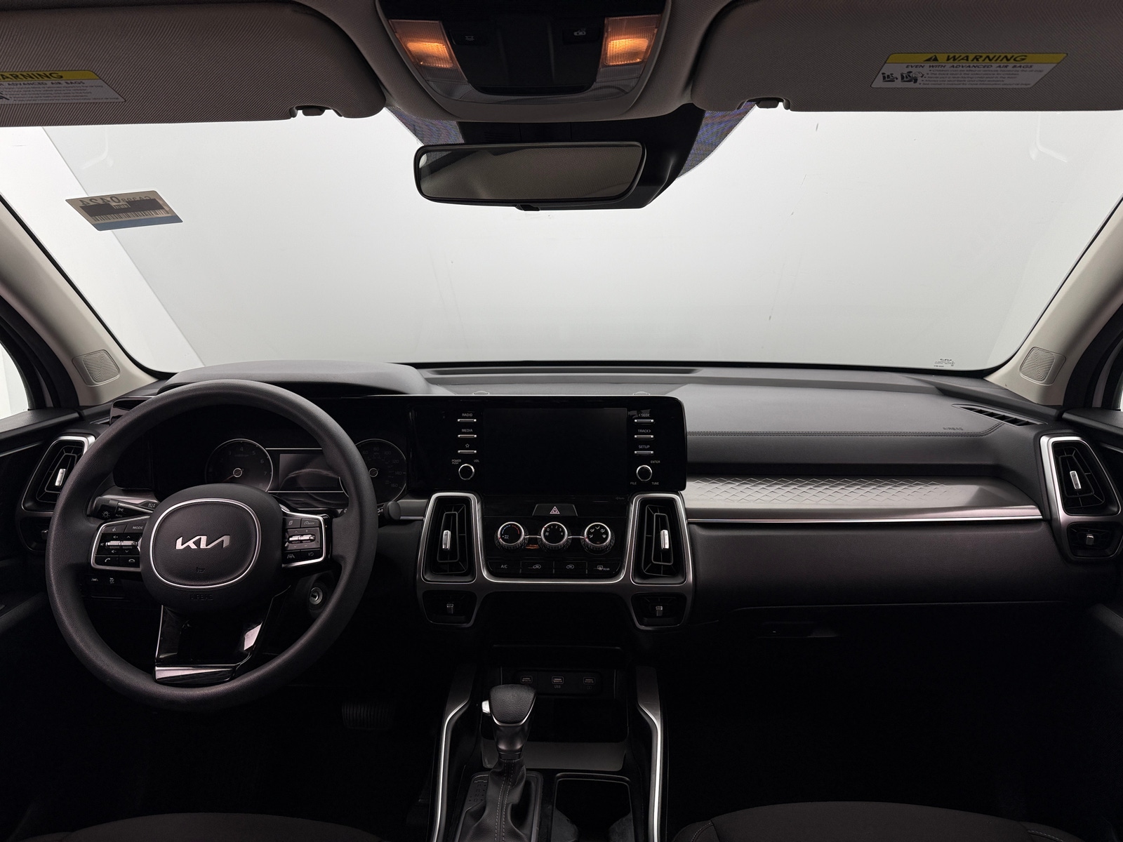 Thumbnail: 2022 Kia Sorento - 3