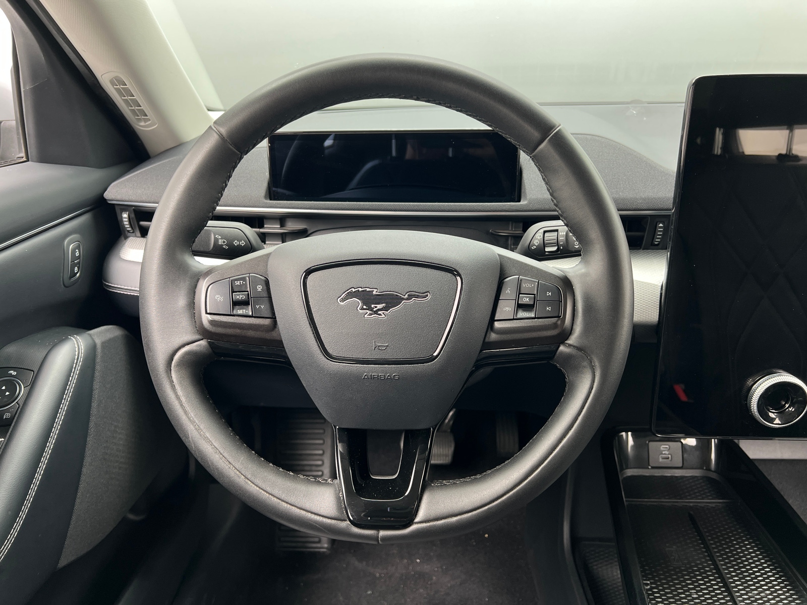 Thumbnail: 2021 Ford Mustang Mach-E - 4