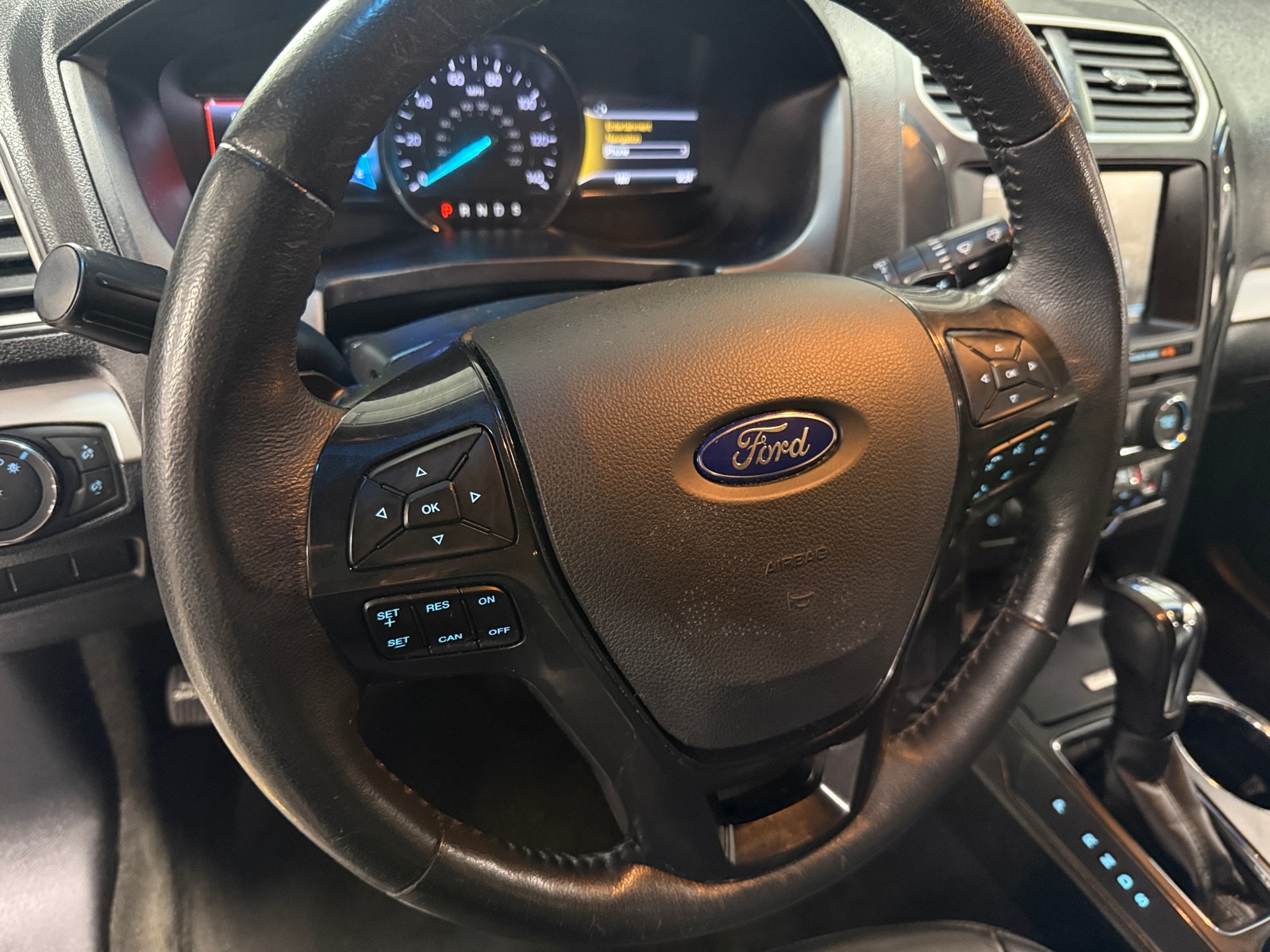 Thumbnail: 2016 Ford Explorer - 4