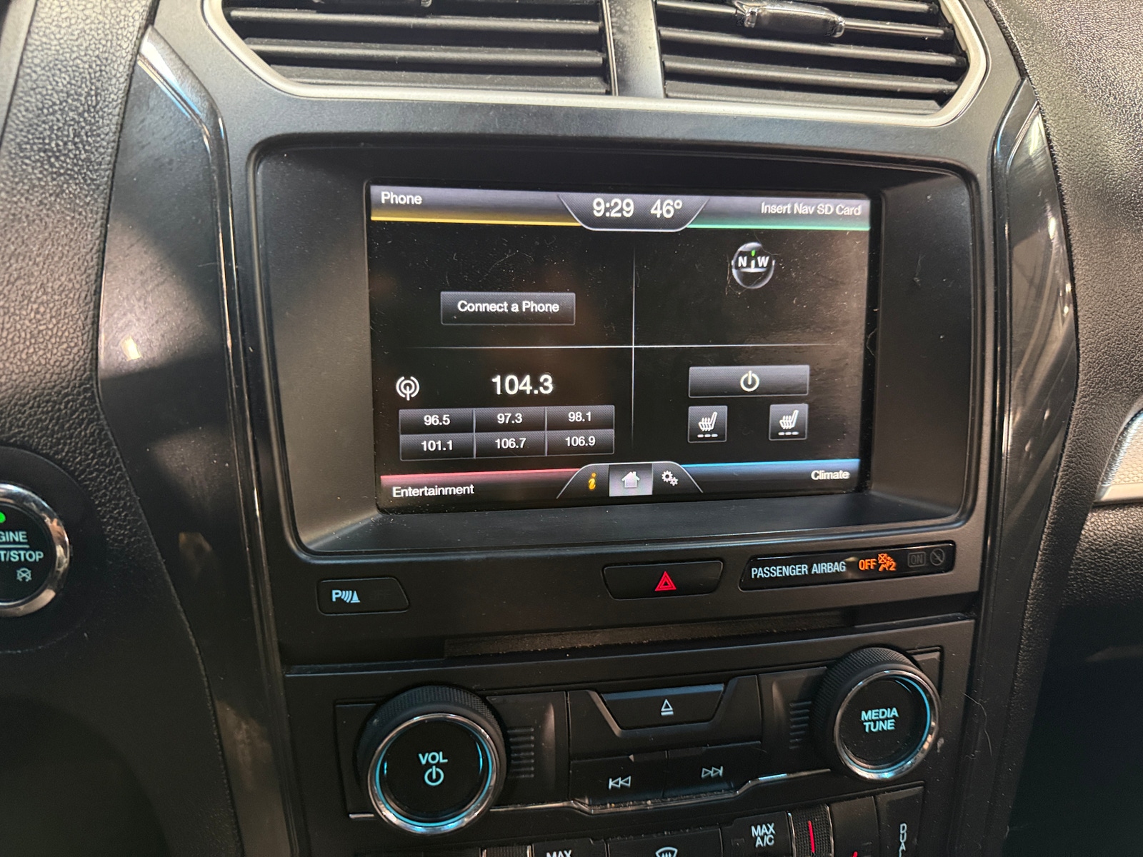 Thumbnail: 2016 Ford Explorer - 3