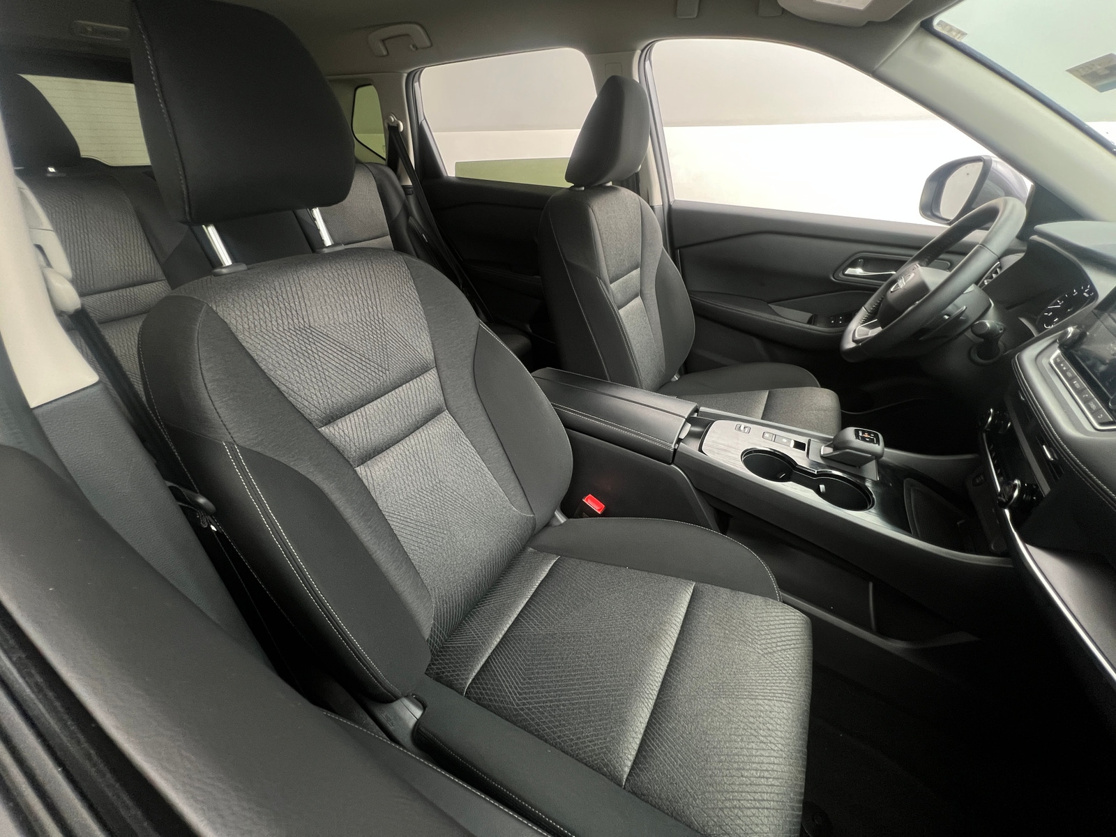 Thumbnail: 2025 Nissan Rogue - 2