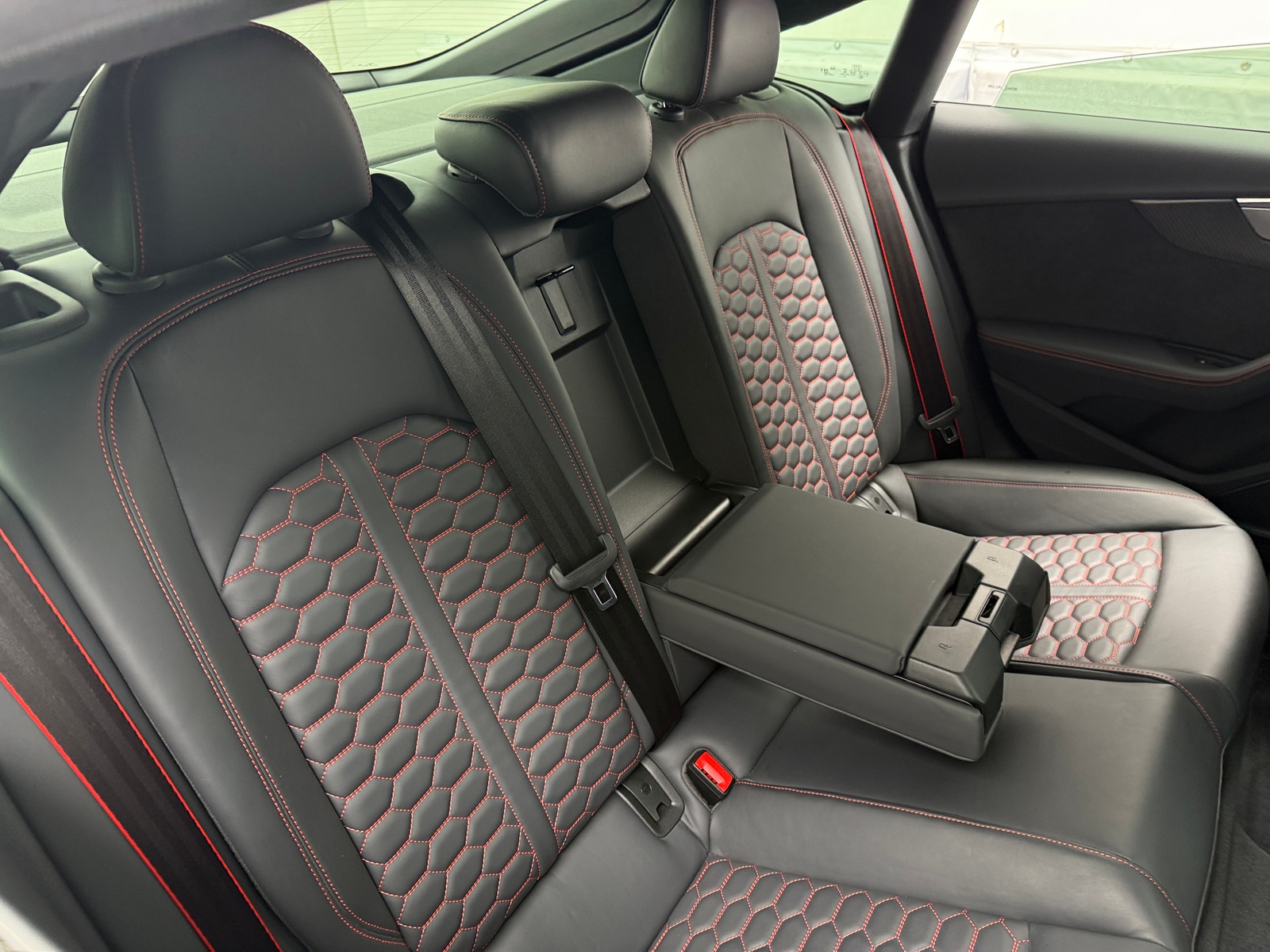 Thumbnail: 2021 Audi RS 5 - 5