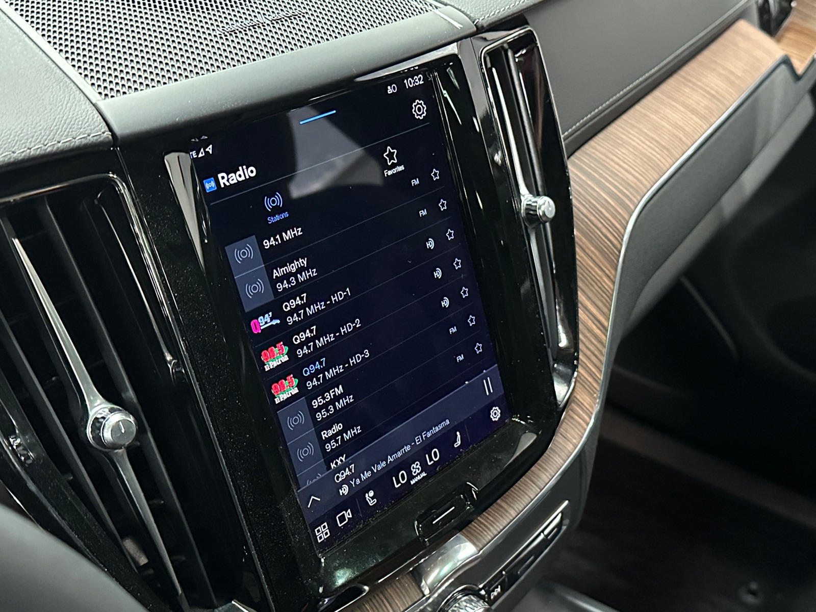 Thumbnail: 2023 Volvo XC60 - 3