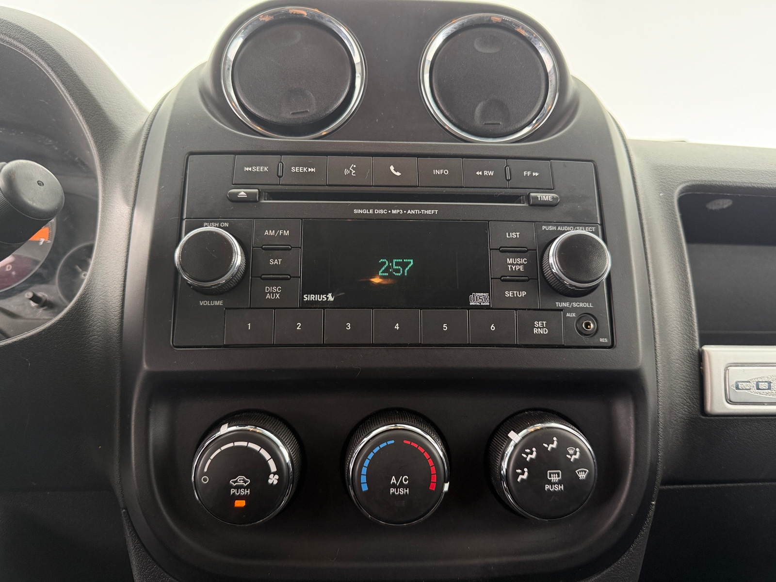 Thumbnail: 2016 Jeep Compass - 4
