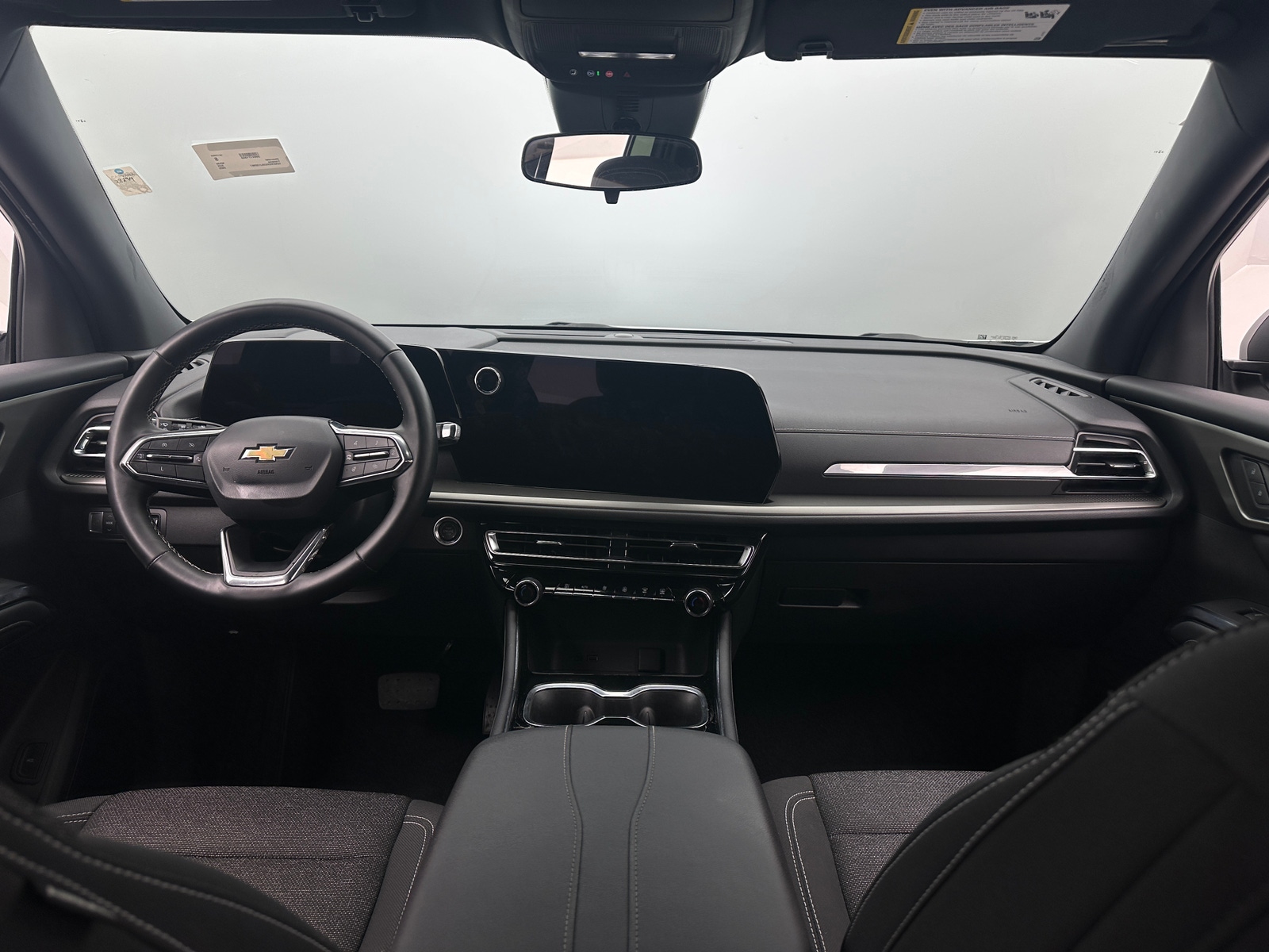 Thumbnail: 2025 Chevrolet Traverse - 3