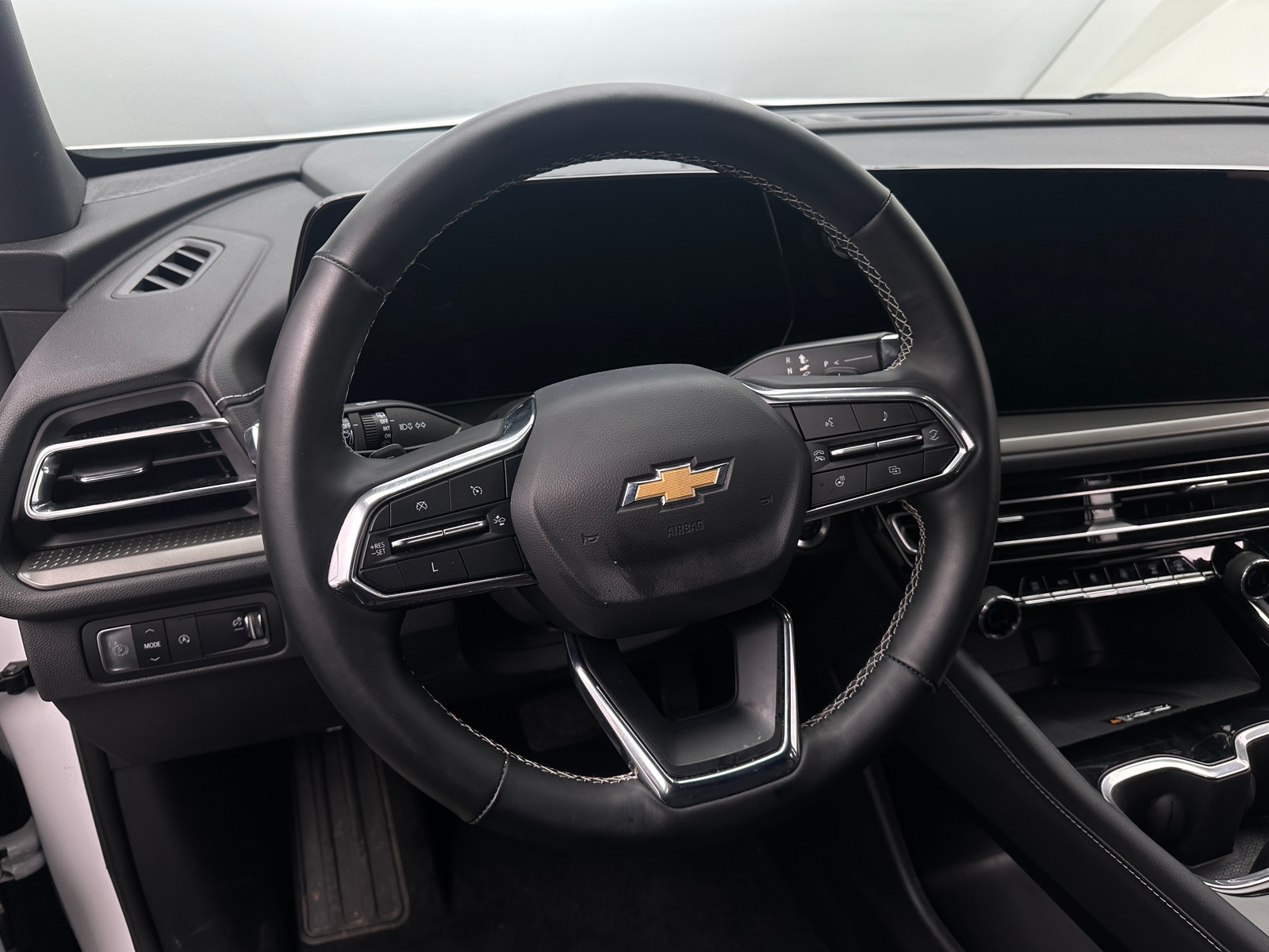 Thumbnail: 2025 Chevrolet Traverse - 5