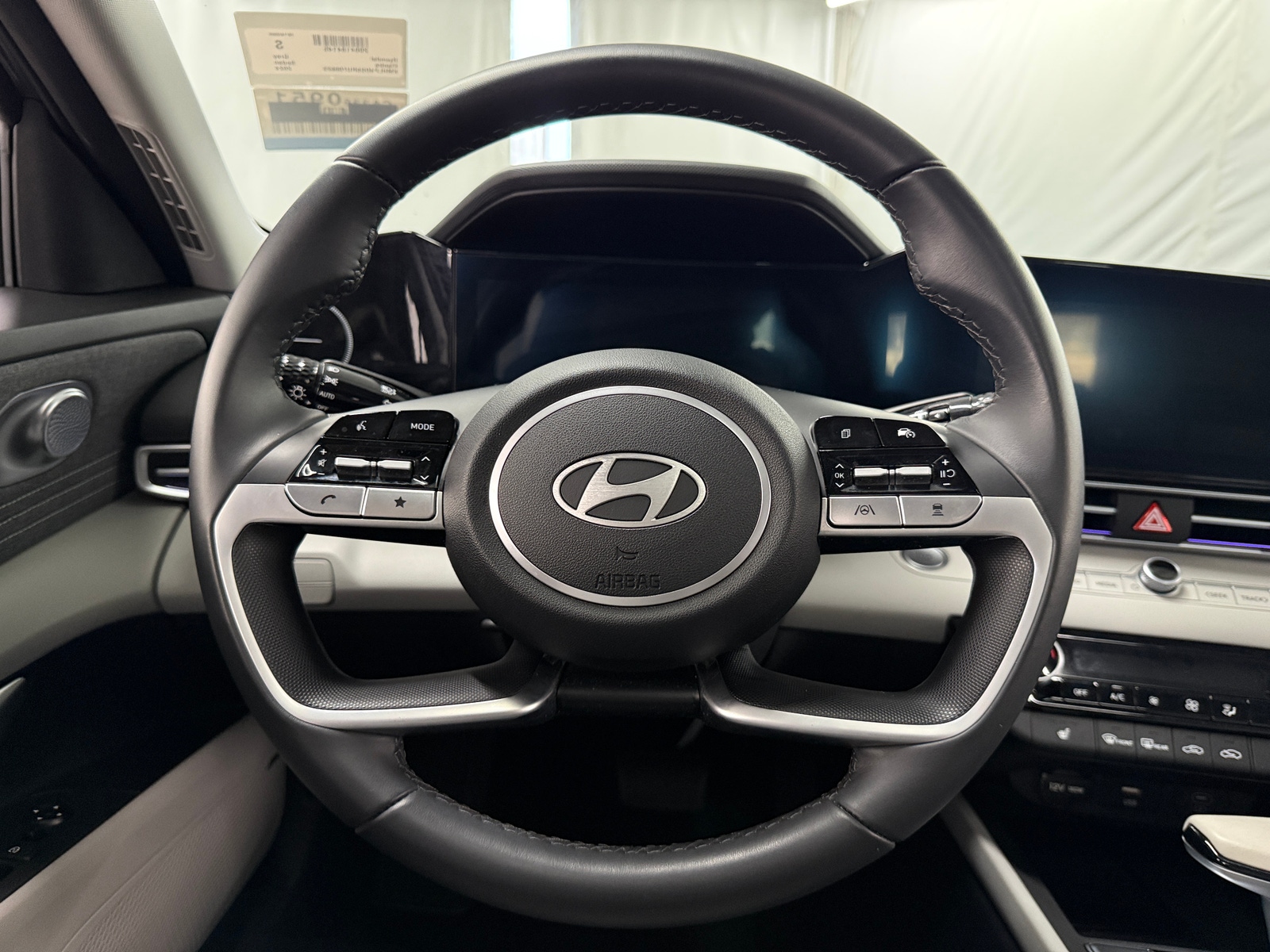 Thumbnail: 2024 Hyundai Elantra - 4