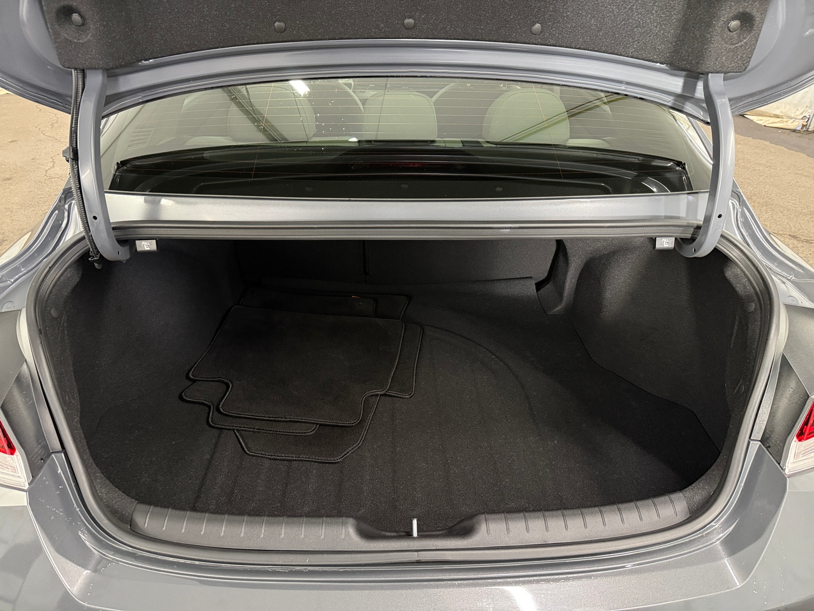 Thumbnail: 2024 Hyundai Elantra - 6