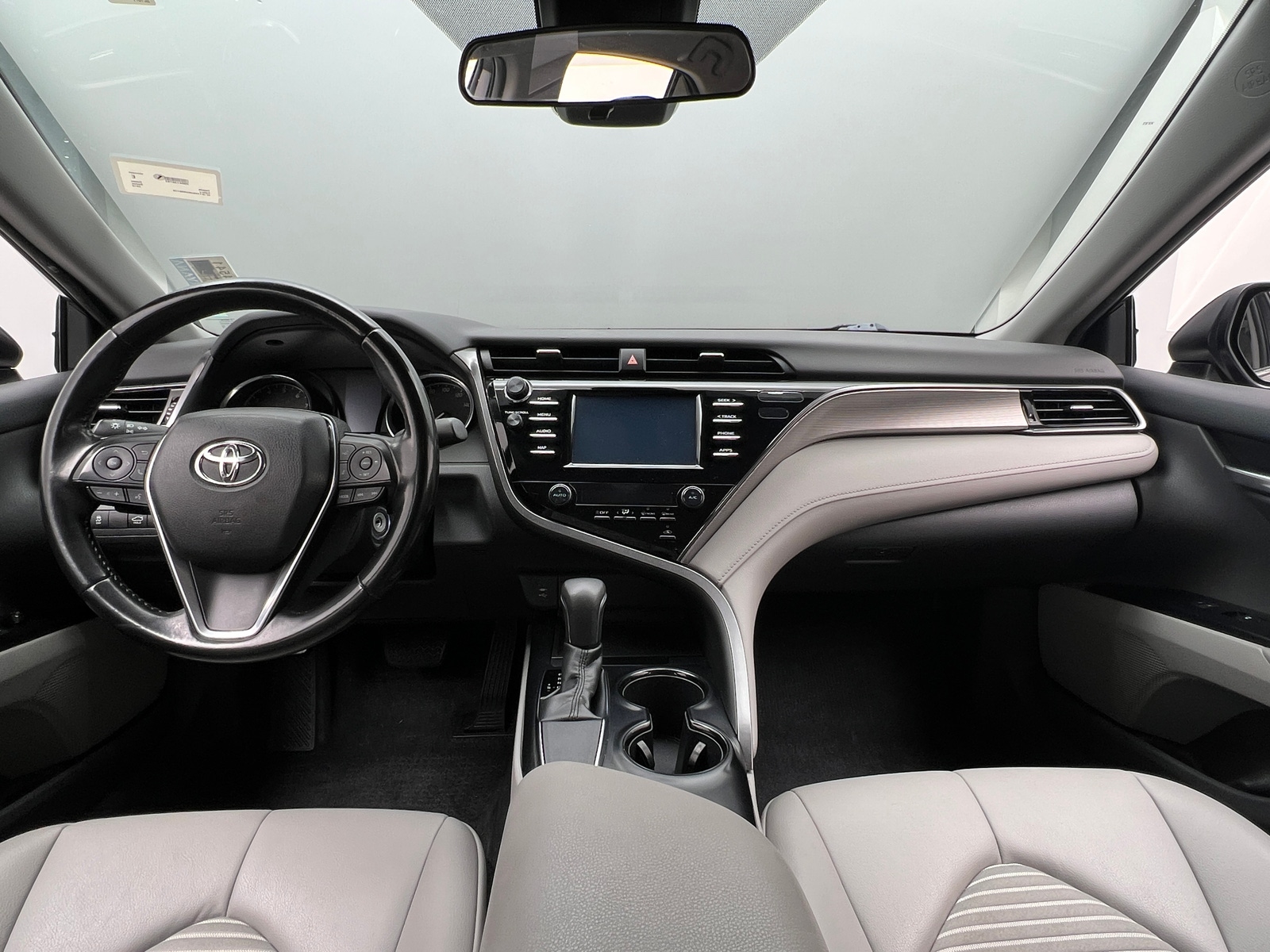 Thumbnail: 2019 Toyota Camry - 3