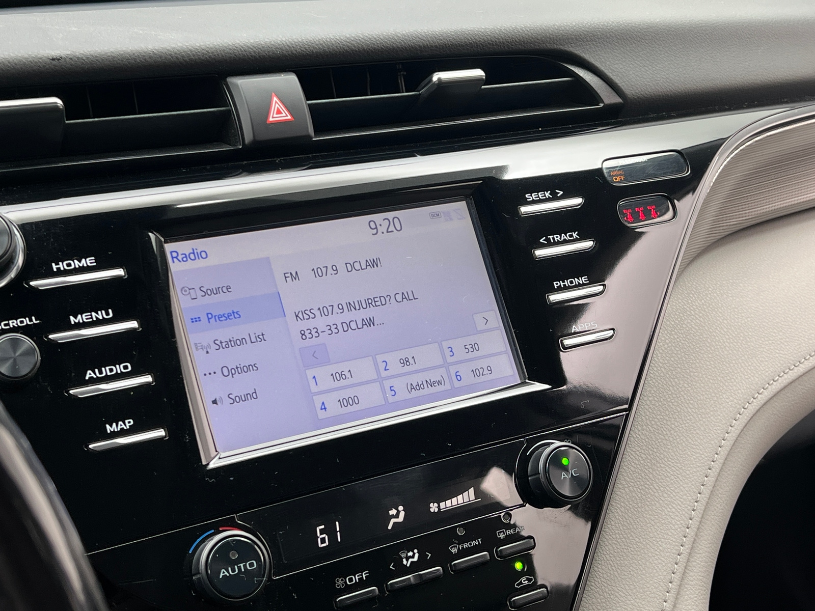 Thumbnail: 2019 Toyota Camry - 4