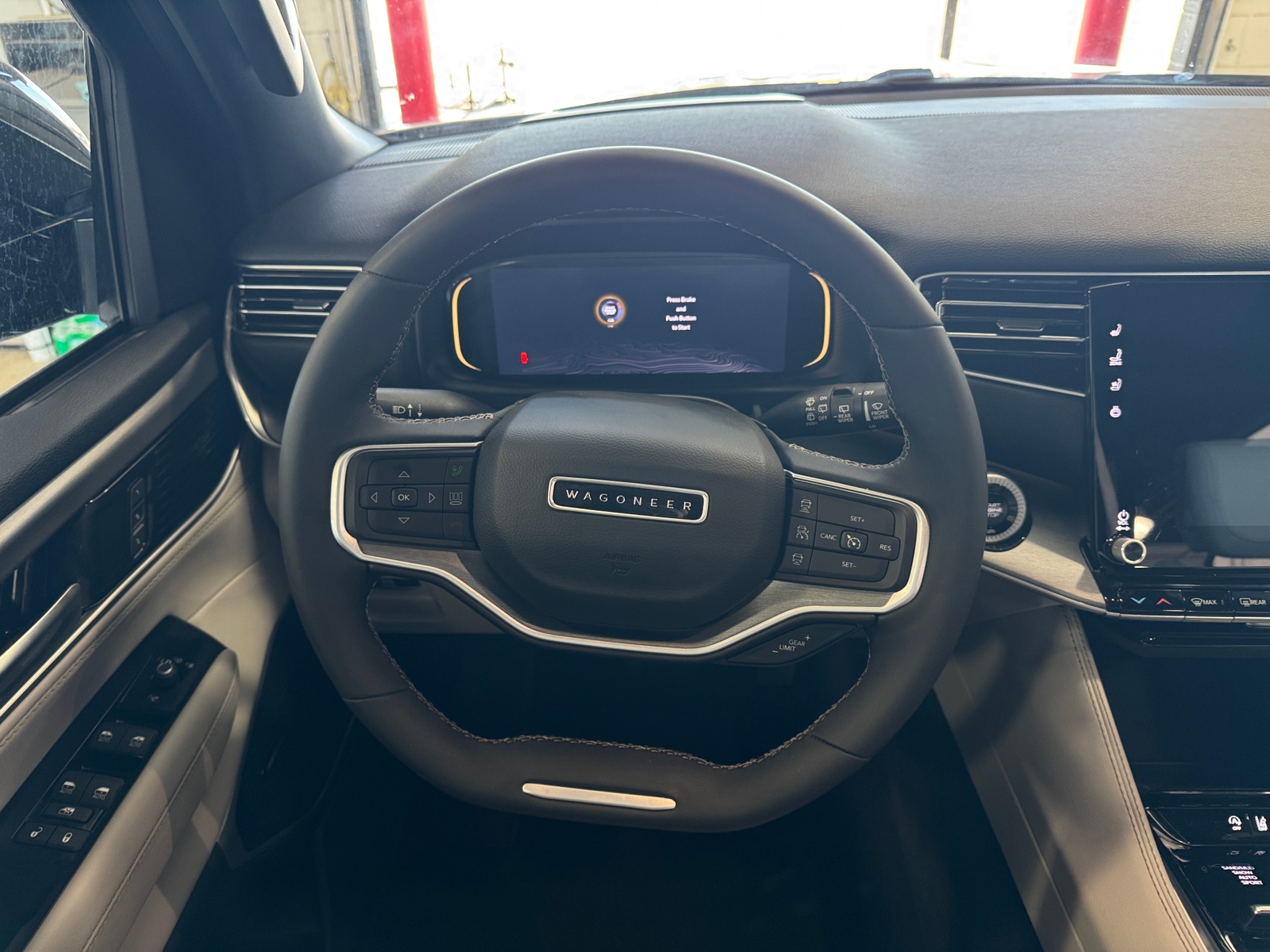 Thumbnail: 2025 Jeep Wagoneer - 4