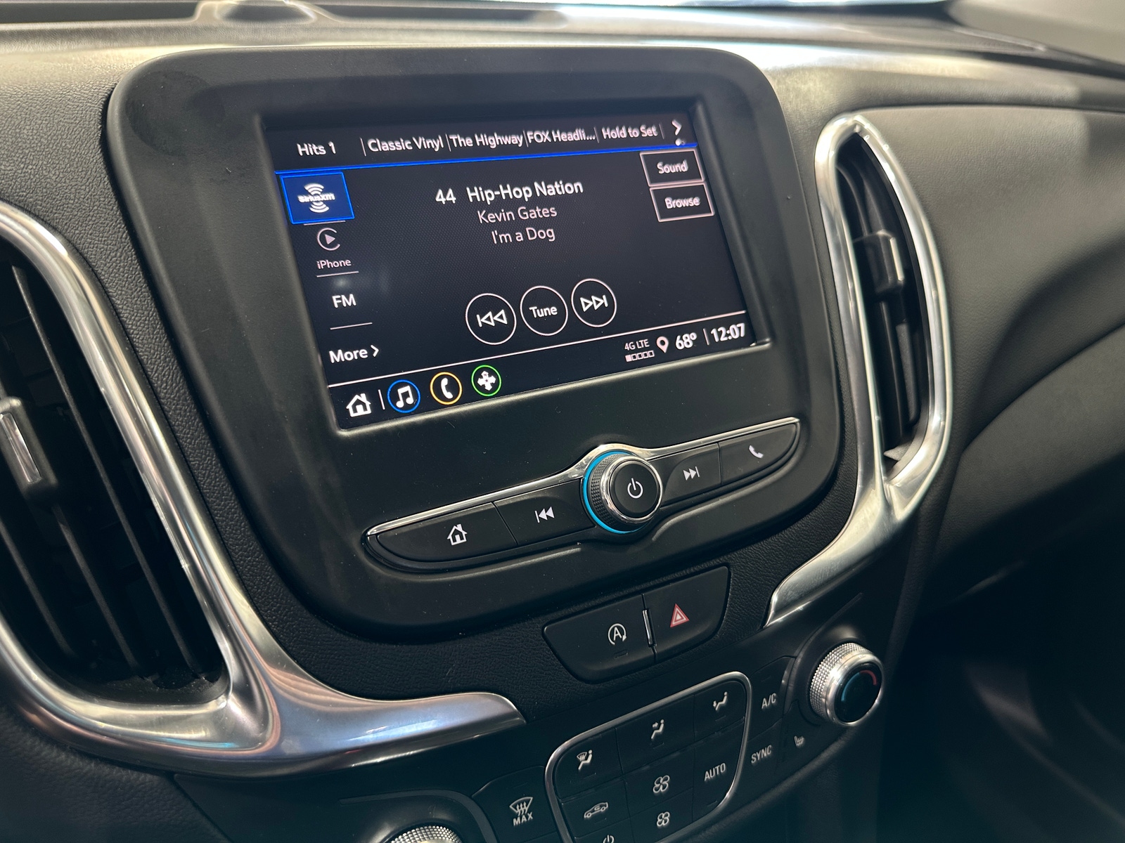 Thumbnail: 2024 Chevrolet Equinox - 4