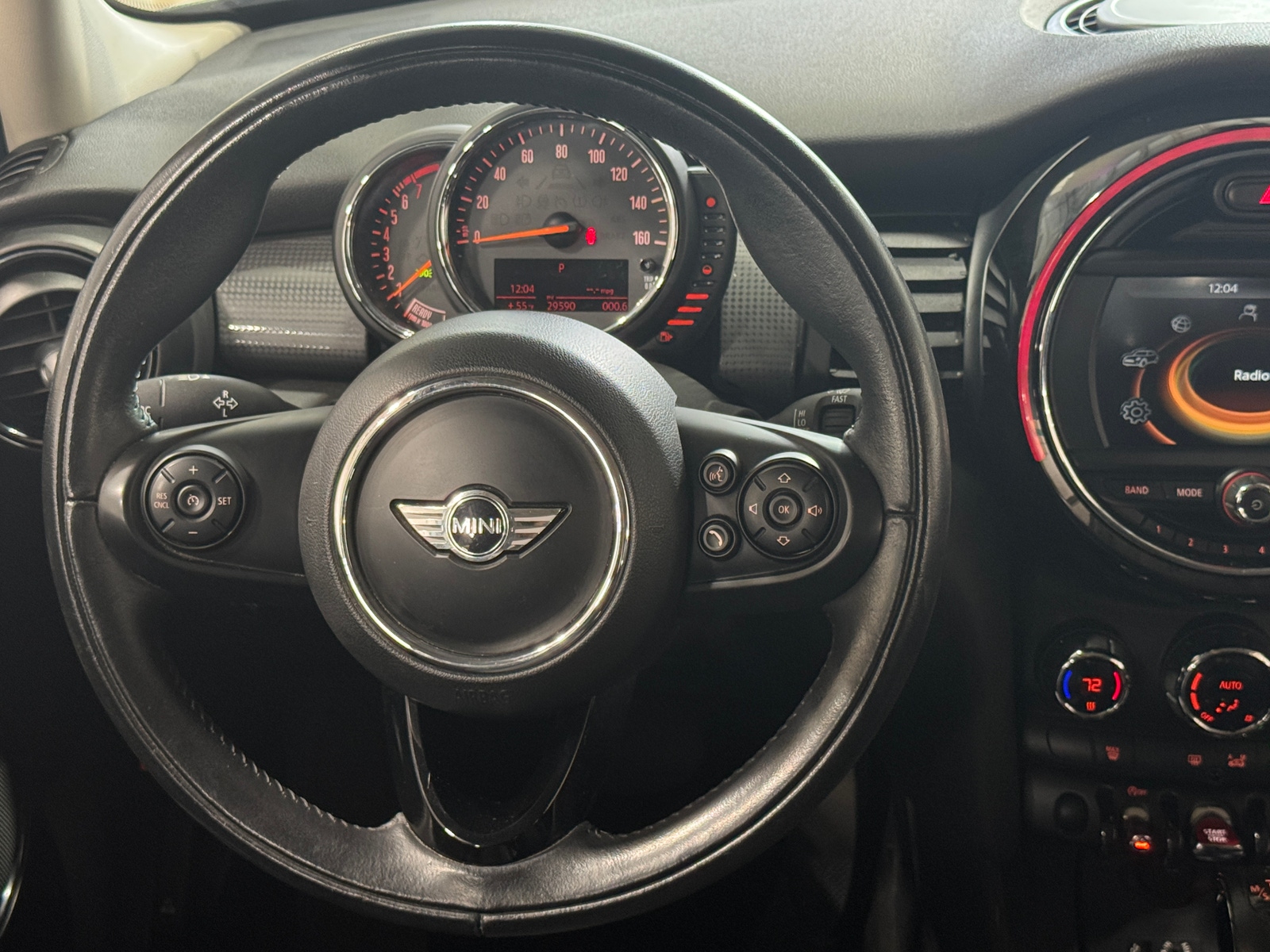 Thumbnail: 2017 MINI Cooper Hardtop - 4