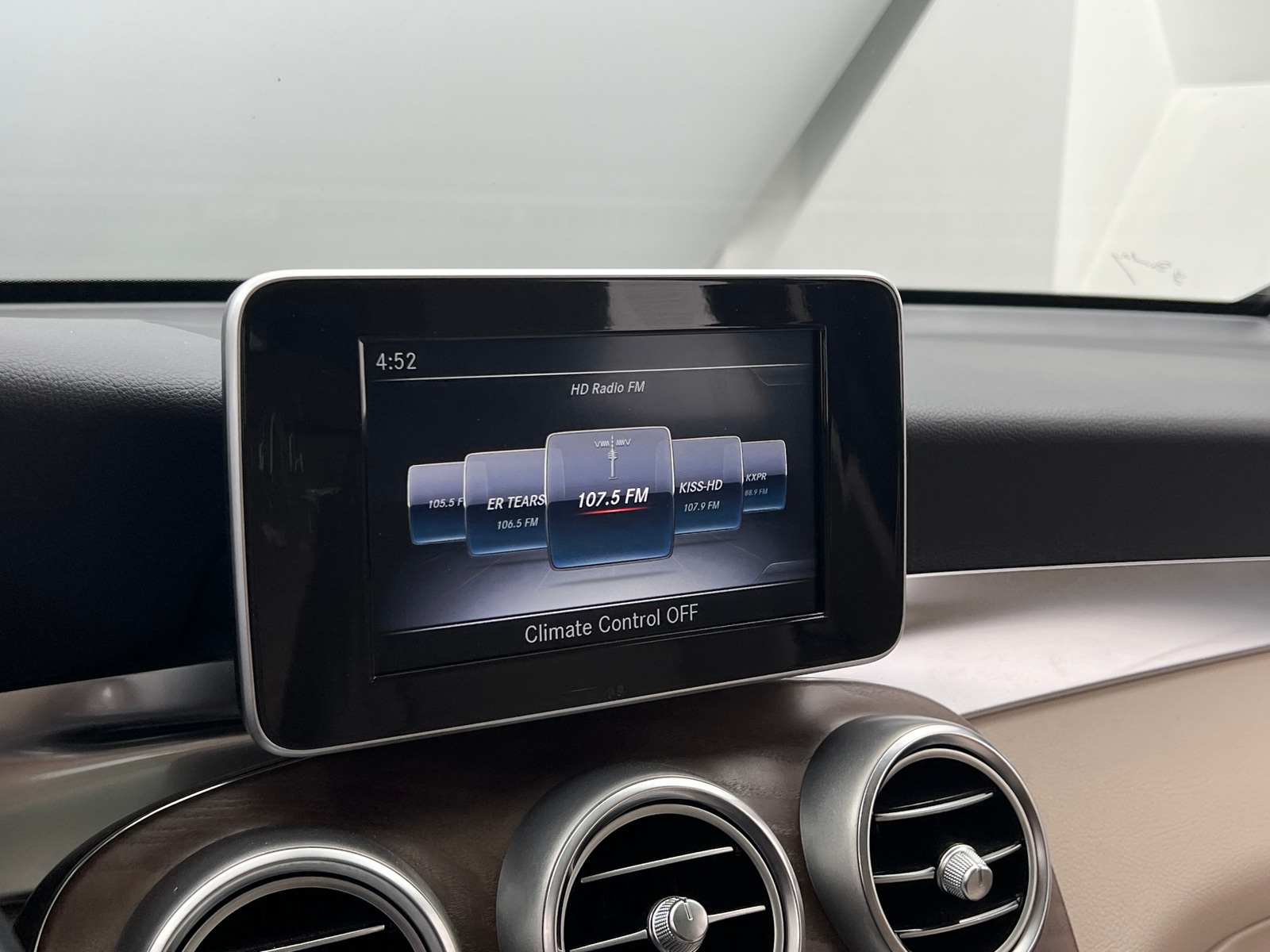 Thumbnail: 2019 Mercedes-Benz GLC - 3