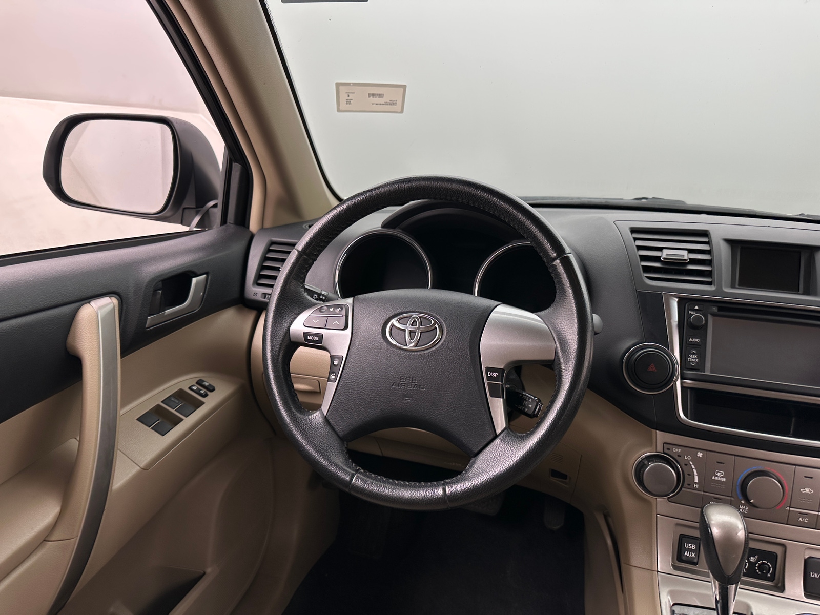 Thumbnail: 2013 Toyota Highlander - 4