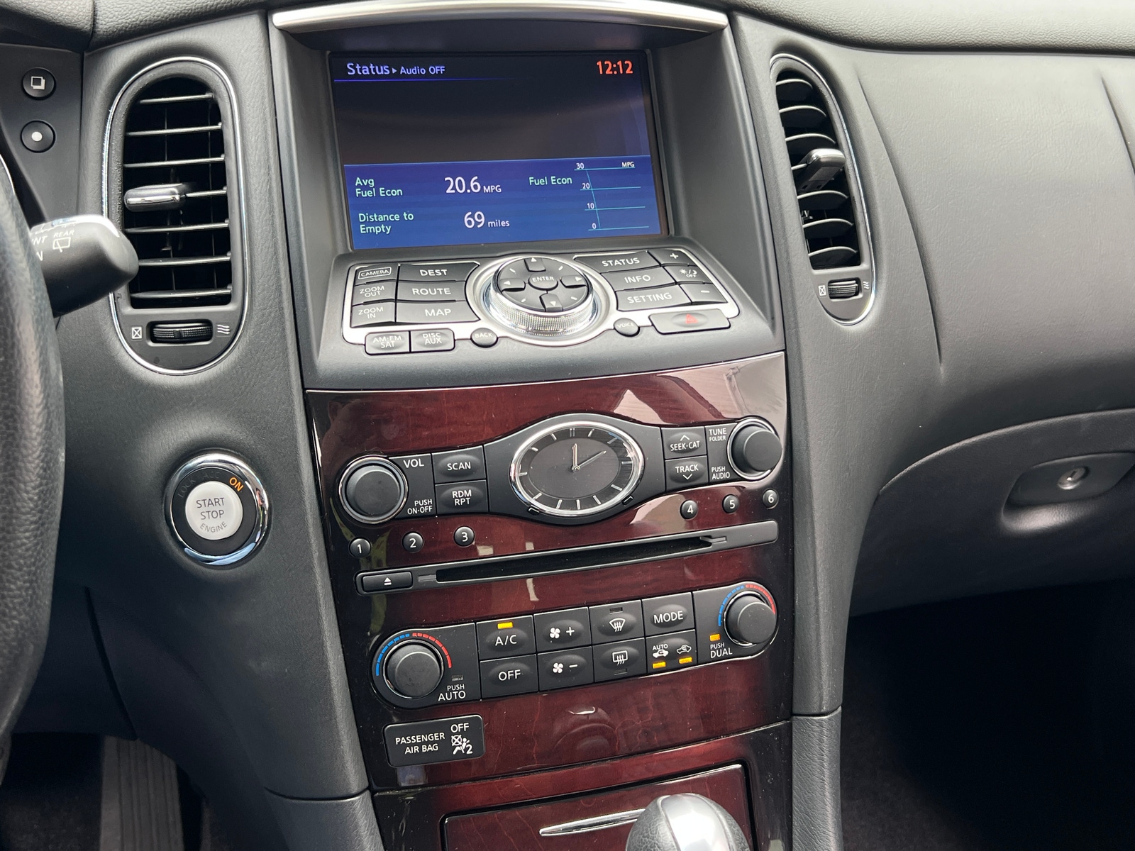 Thumbnail: 2017 INFINITI QX50 - 3