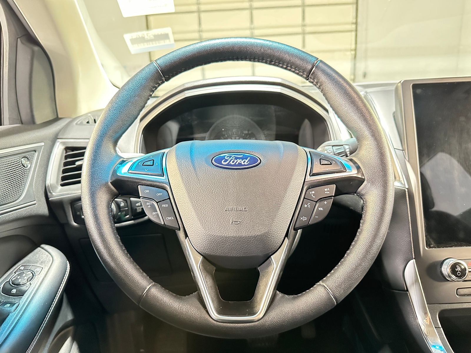 Thumbnail: 2024 Ford Edge - 4
