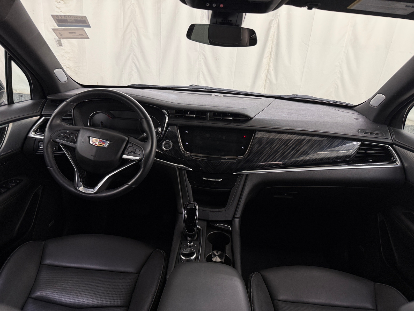 Thumbnail: 2025 Cadillac XT6 - 2