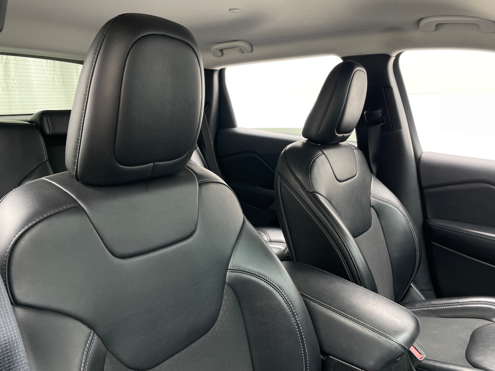 Thumbnail: 2019 Jeep Cherokee - 2