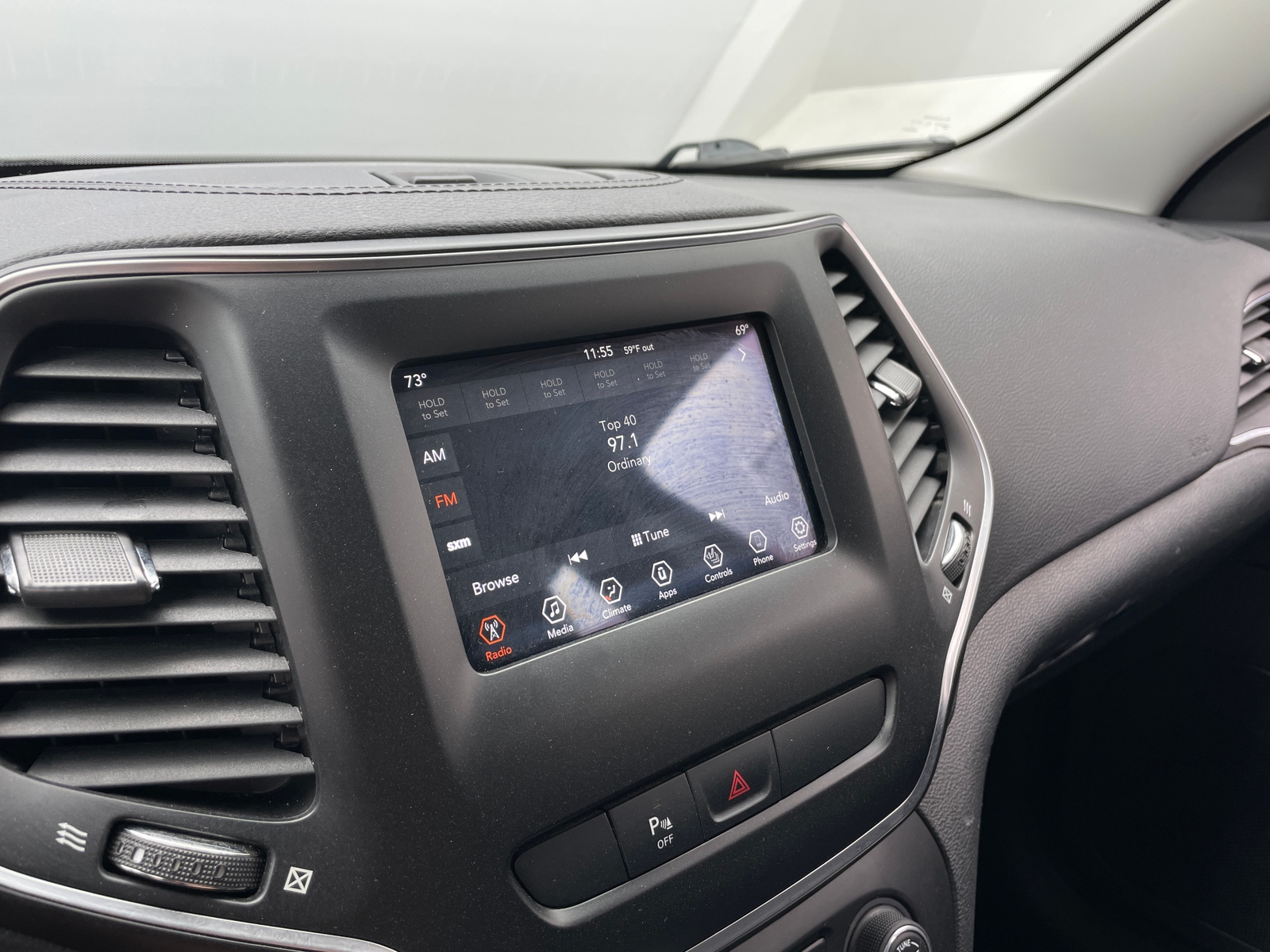 Thumbnail: 2019 Jeep Cherokee - 4