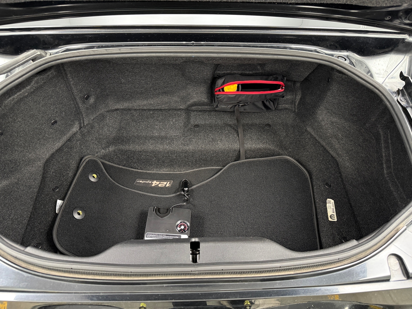 Thumbnail: 2017 Fiat 124 Spider - 5