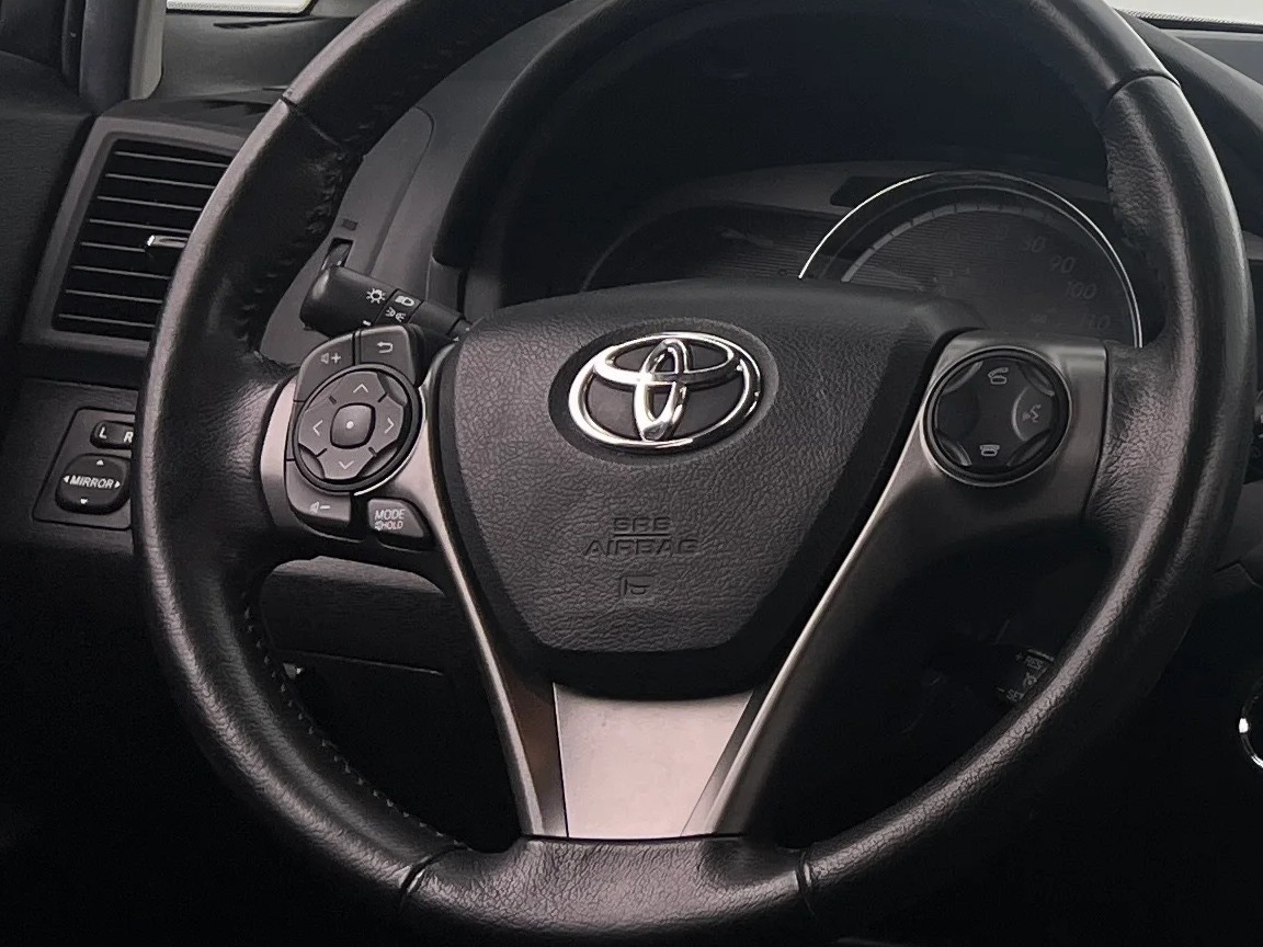 Thumbnail: 2013 Toyota Venza - 4
