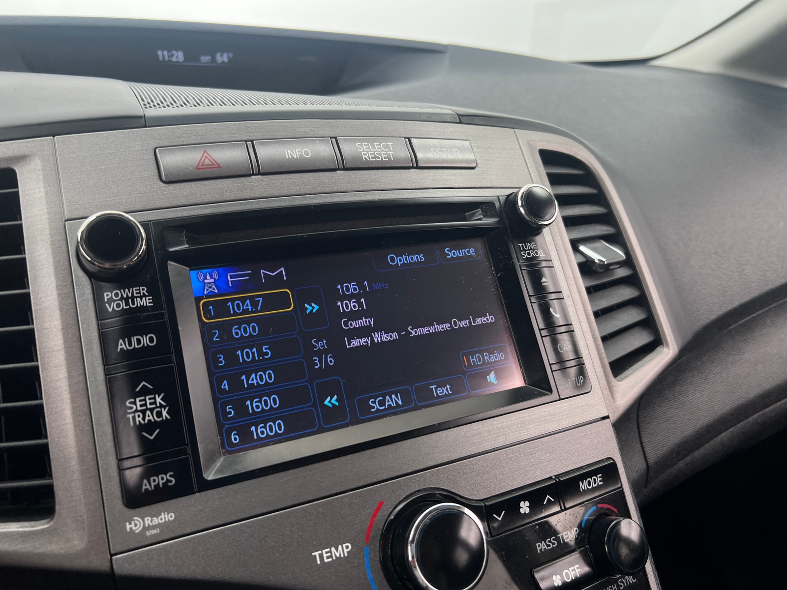 Thumbnail: 2013 Toyota Venza - 3