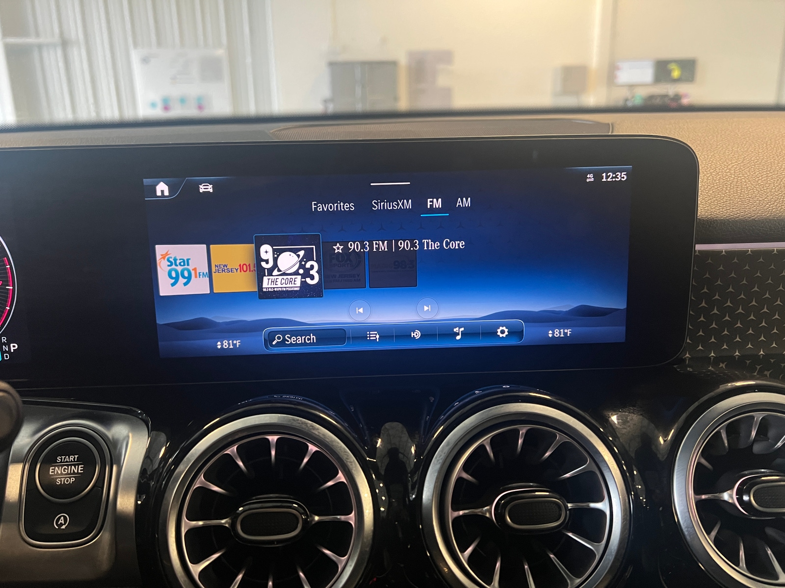 Thumbnail: 2024 Mercedes-Benz GLB - 3