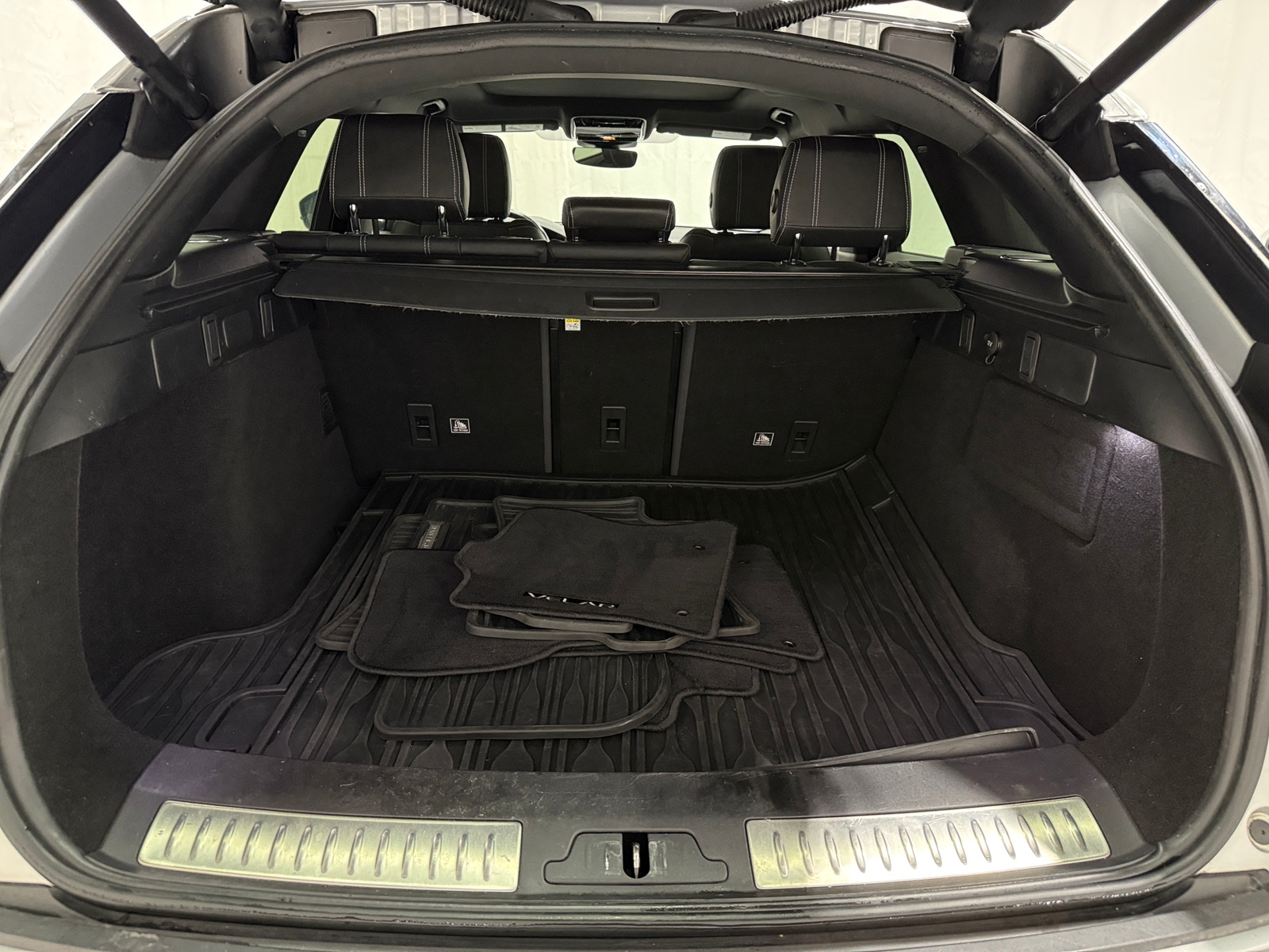Thumbnail: 2019 Land Rover Range Rover Velar - 6