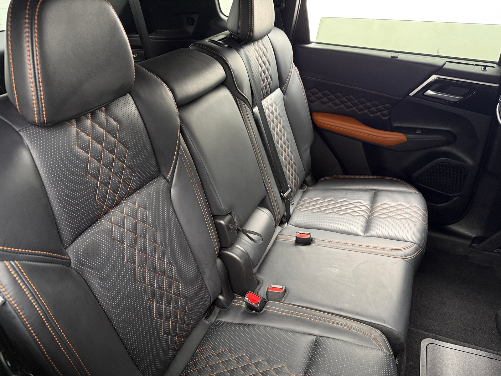 Thumbnail: 2024 Mitsubishi Outlander - 5