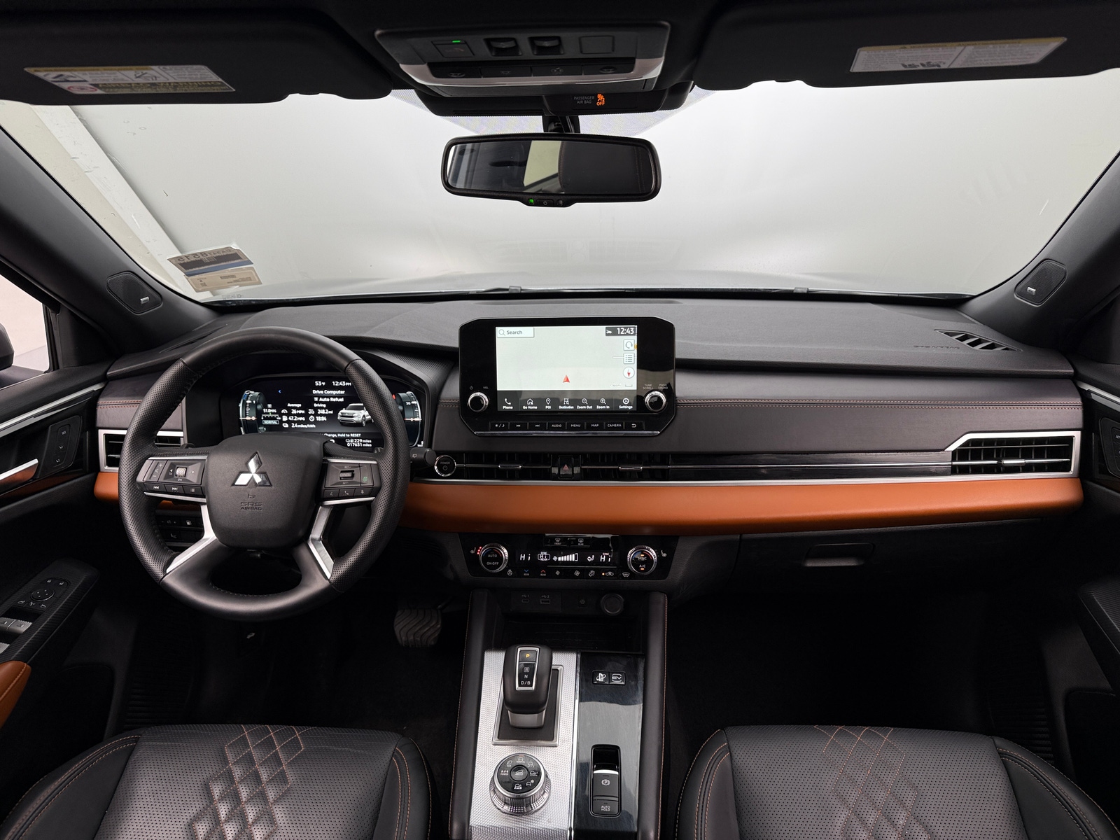 Thumbnail: 2024 Mitsubishi Outlander - 2