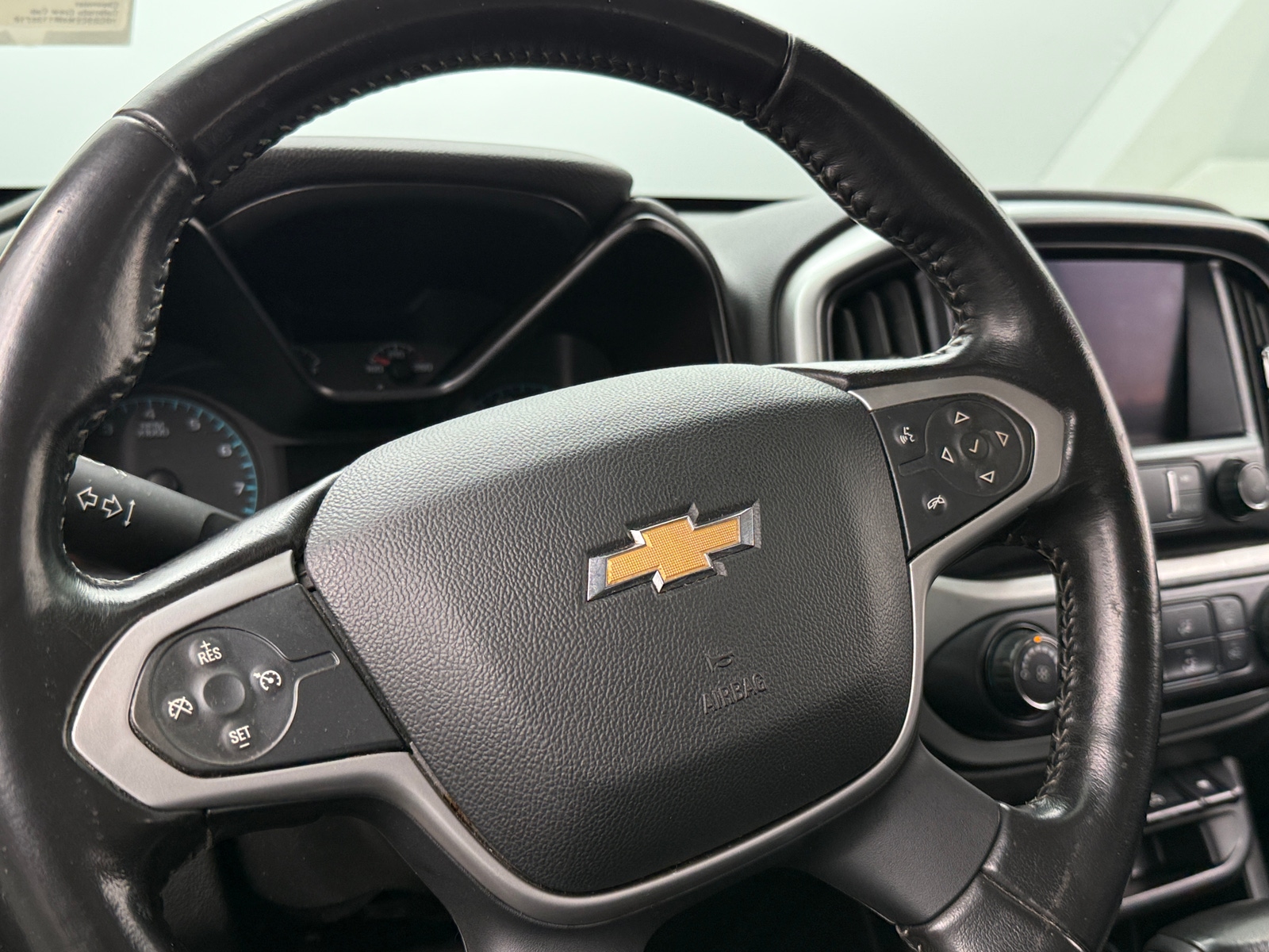 Thumbnail: 2021 Chevrolet Colorado - 5