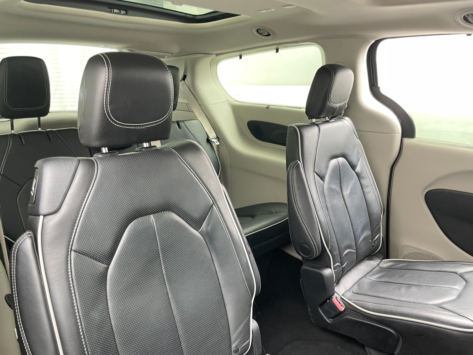 Thumbnail: 2021 Chrysler Pacifica - 5