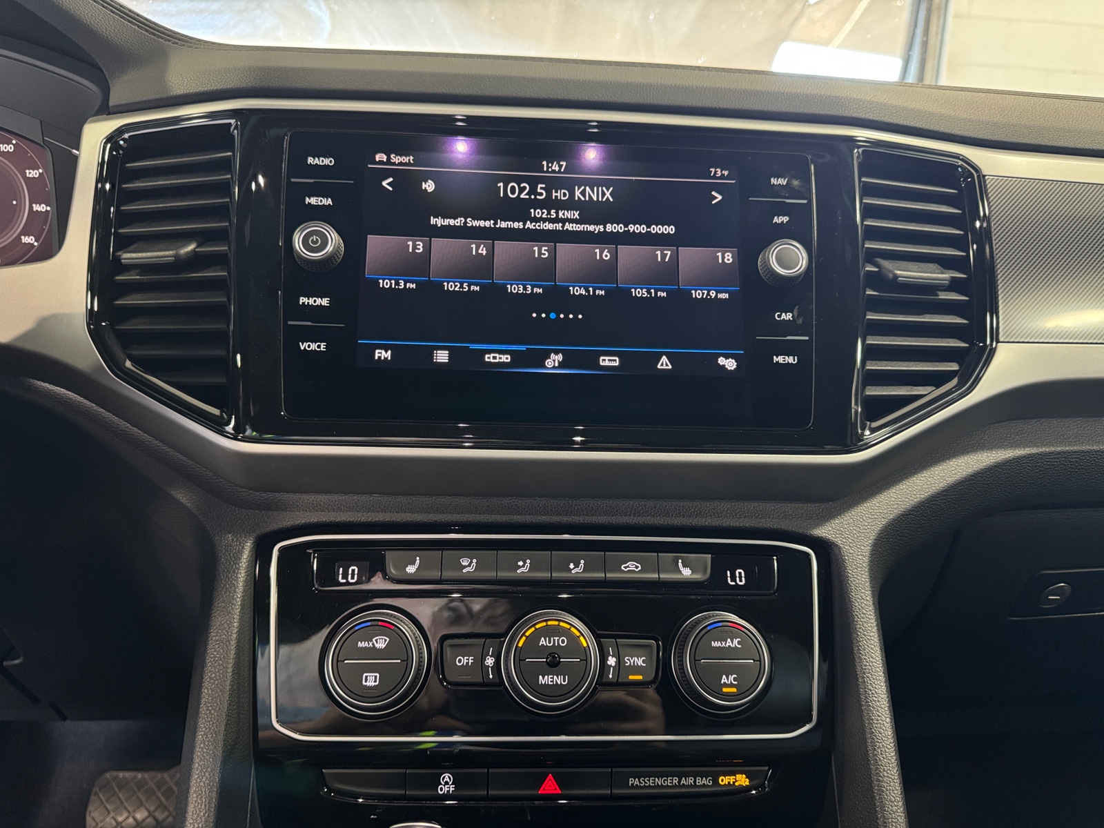 Thumbnail: 2022 Volkswagen Atlas - 3