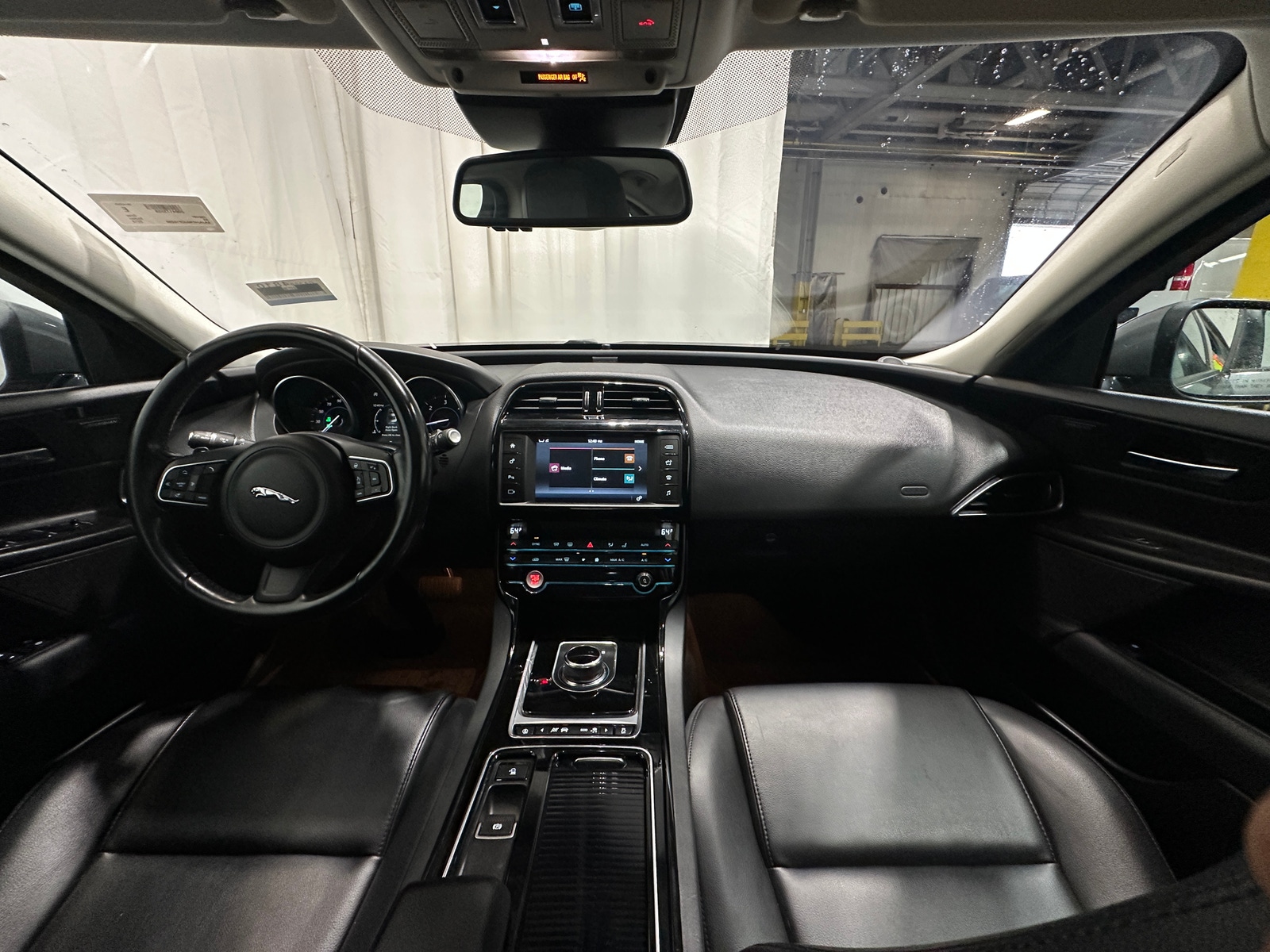 Thumbnail: 2018 Jaguar XE - 2