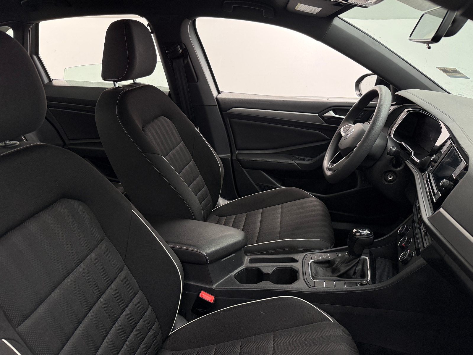 Thumbnail: 2022 Volkswagen Jetta - 2